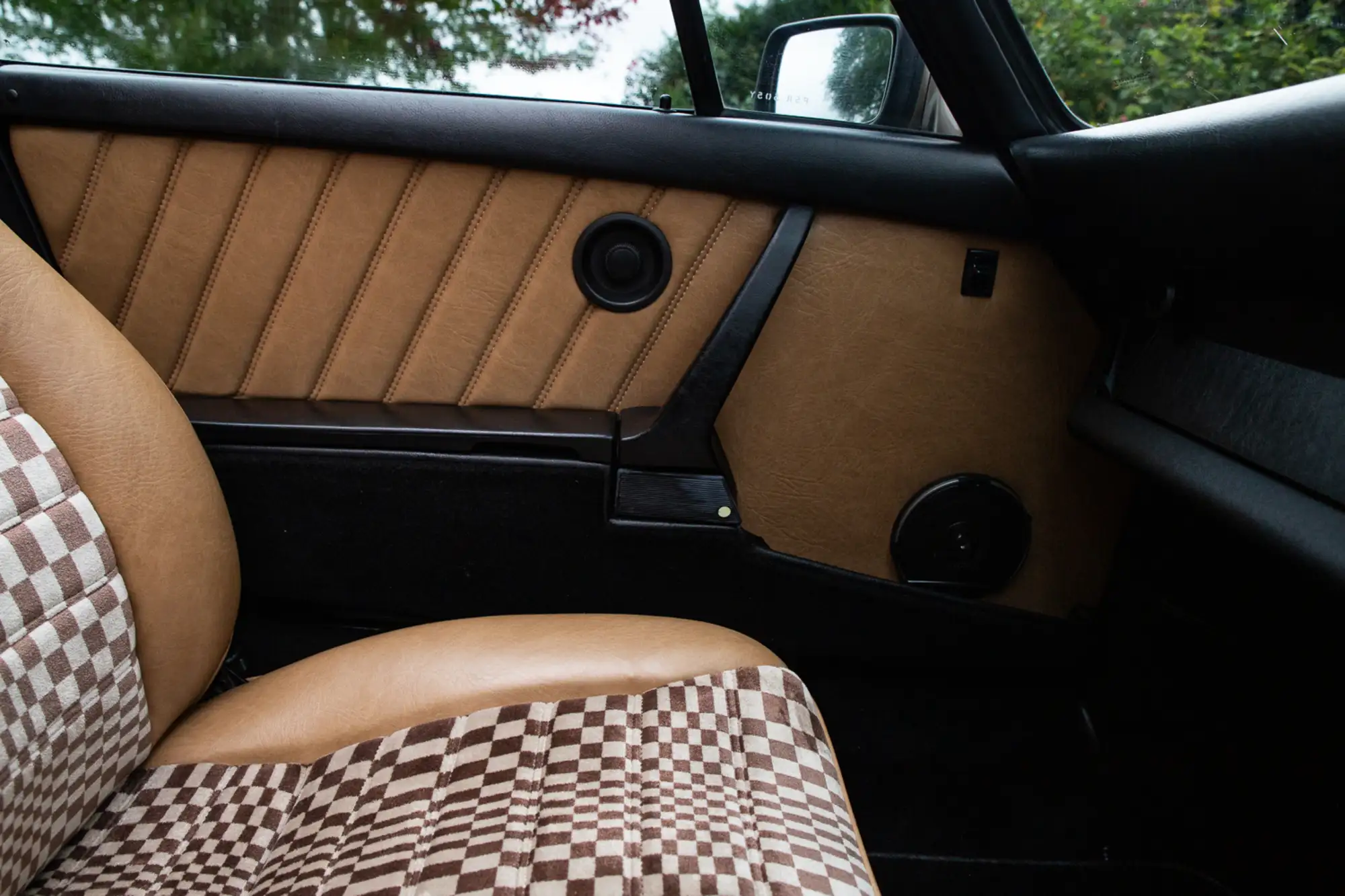 1982 Porsche 911 SC Targa-Sold