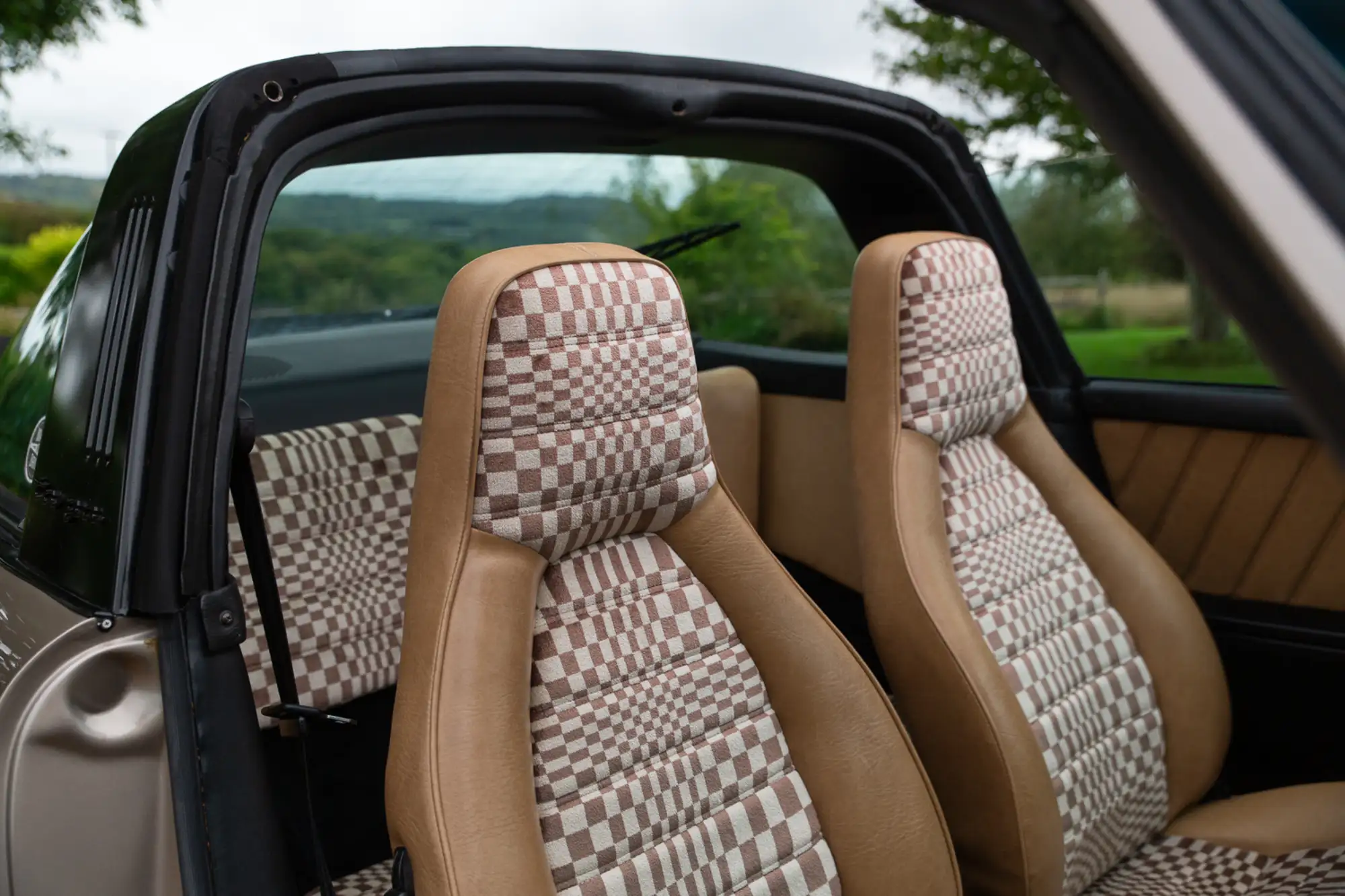 1982 Porsche 911 SC Targa-Sold