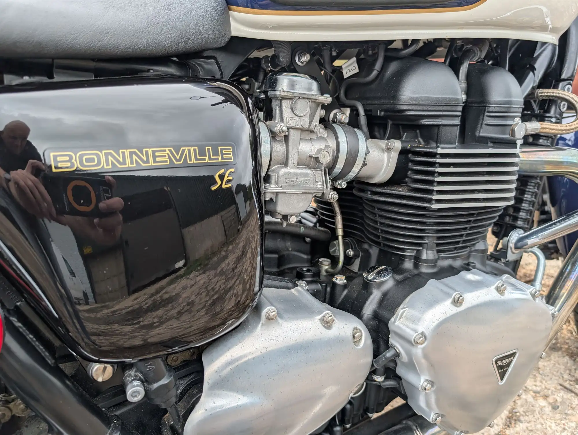 2009 Triumph Bonneville SE  865cc 306 miles-For Sale