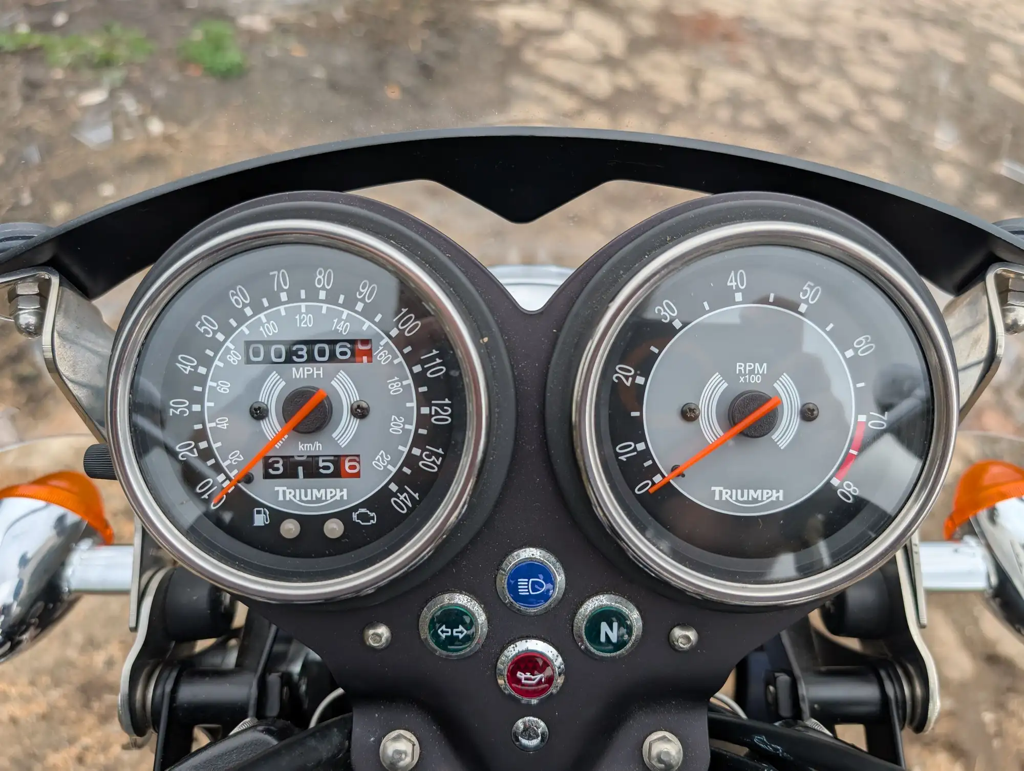 2009 Triumph Bonneville SE  865cc 306 miles-For Sale