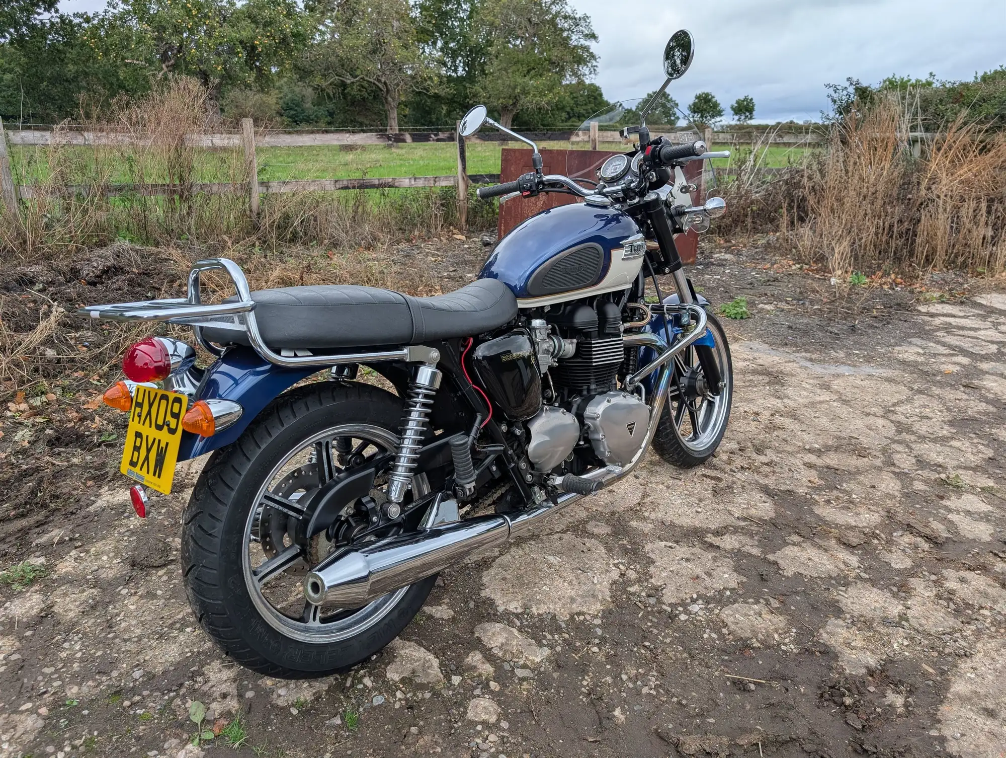 2009 Triumph Bonneville SE  865cc 306 miles-For Sale