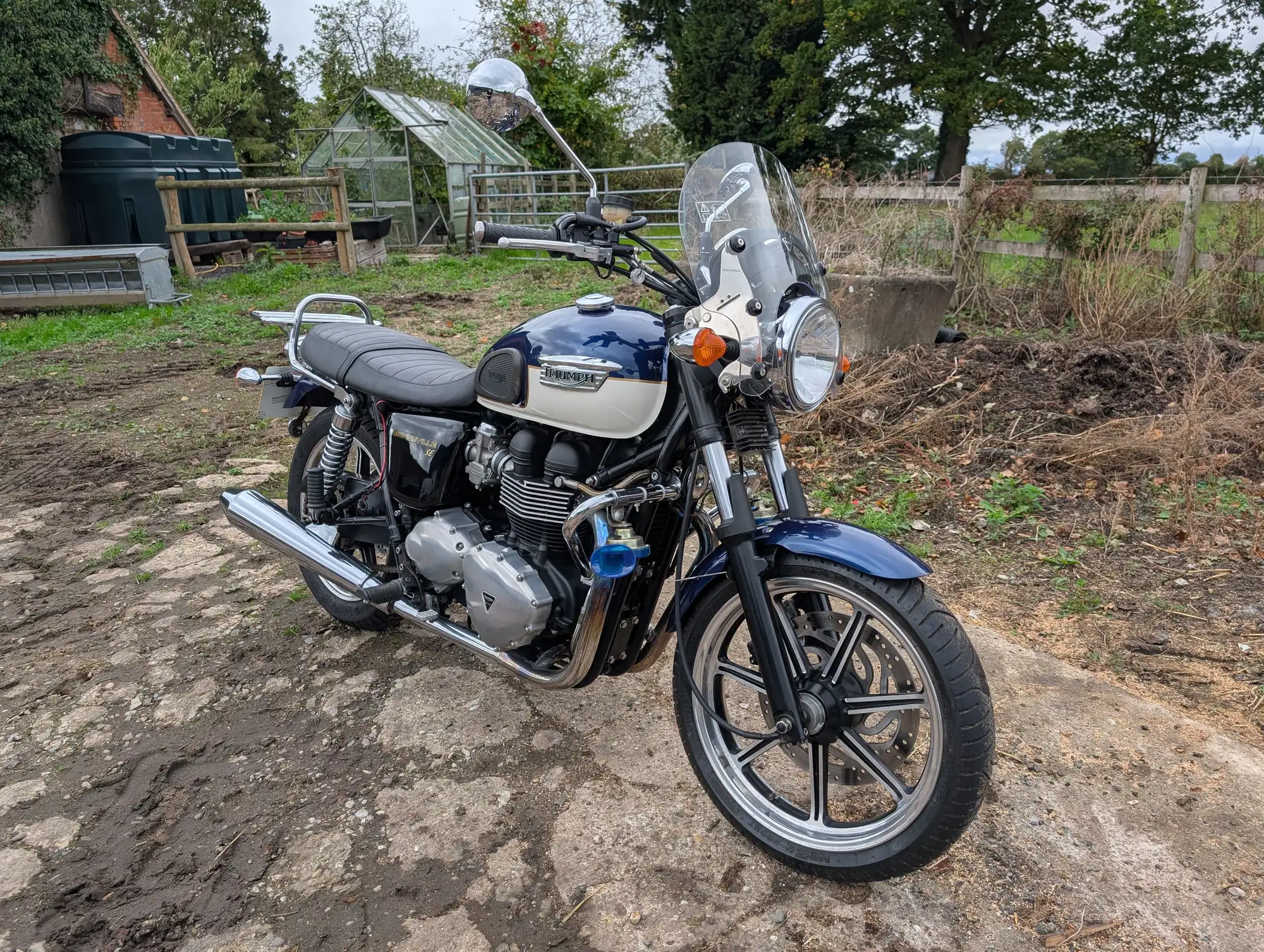 2009 Triumph Bonneville SE  865cc 306 miles-For Sale
