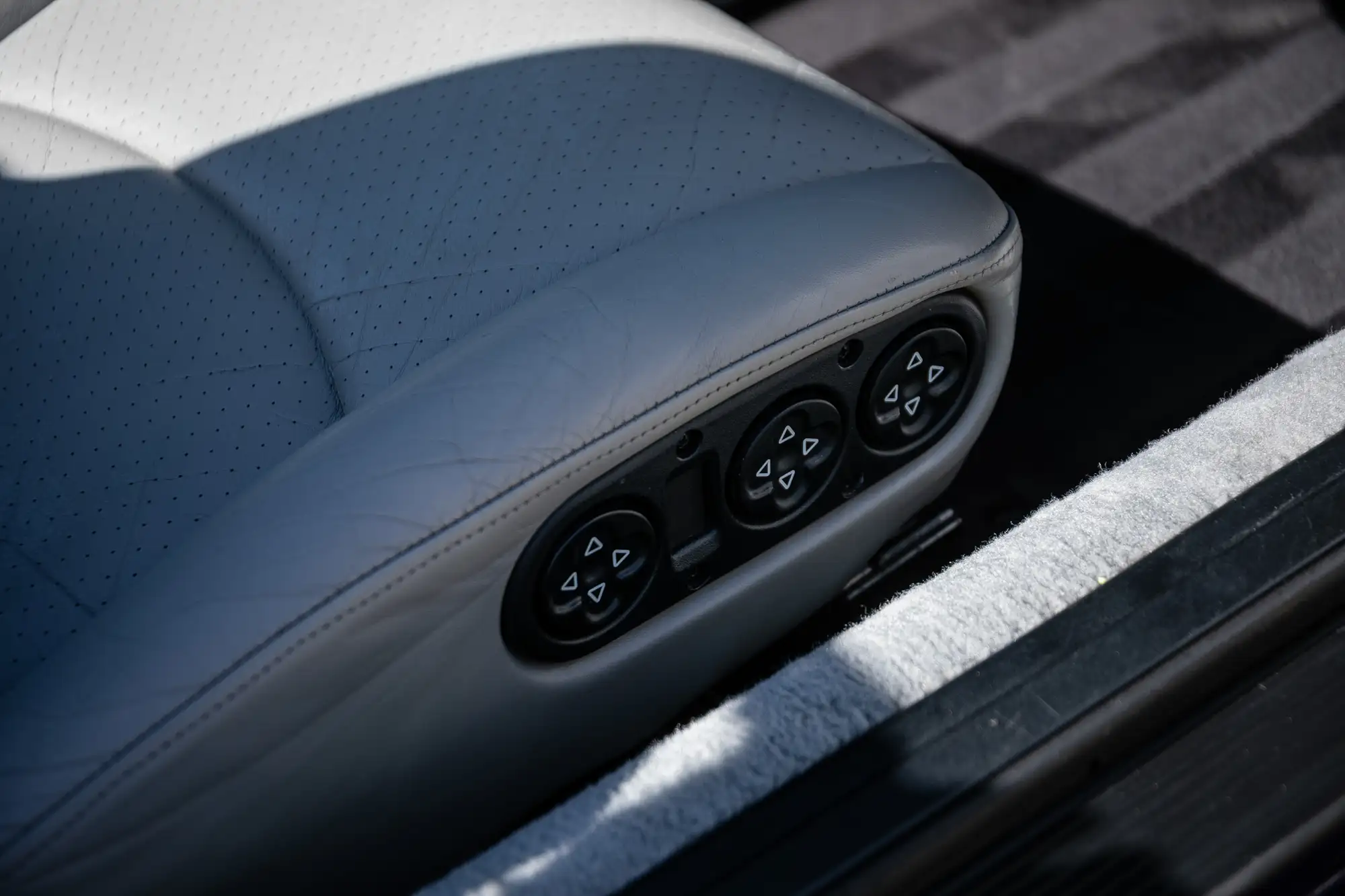 1995 Porsche 911 (993) Turbo Cabriolet - by Porcshe Exclusiv-For Sale