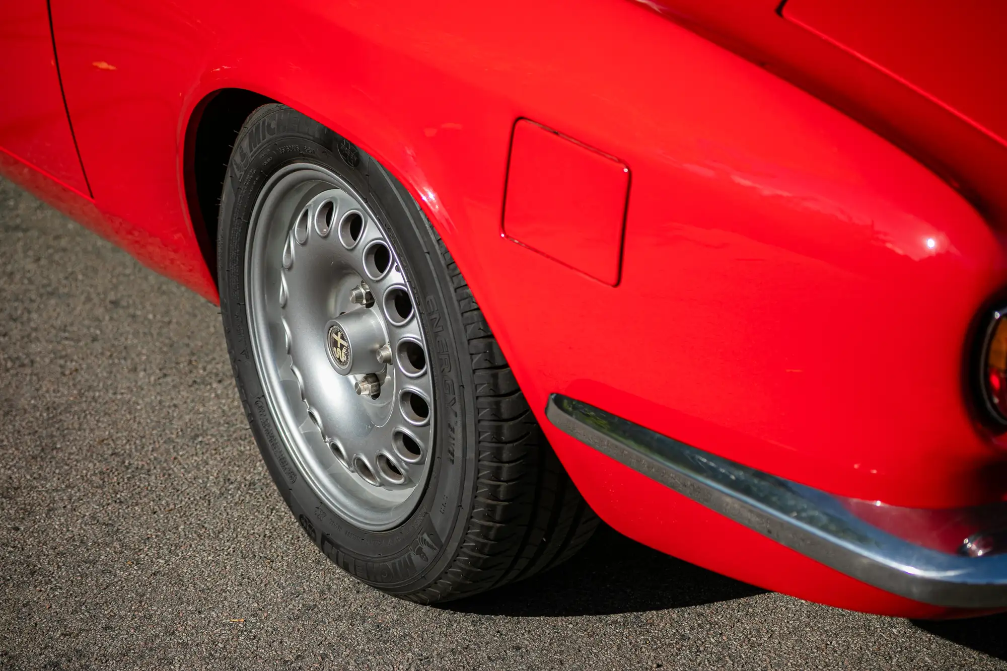 1975 Alfa Romeo 2000 GT Veloce (105.22)-Sold