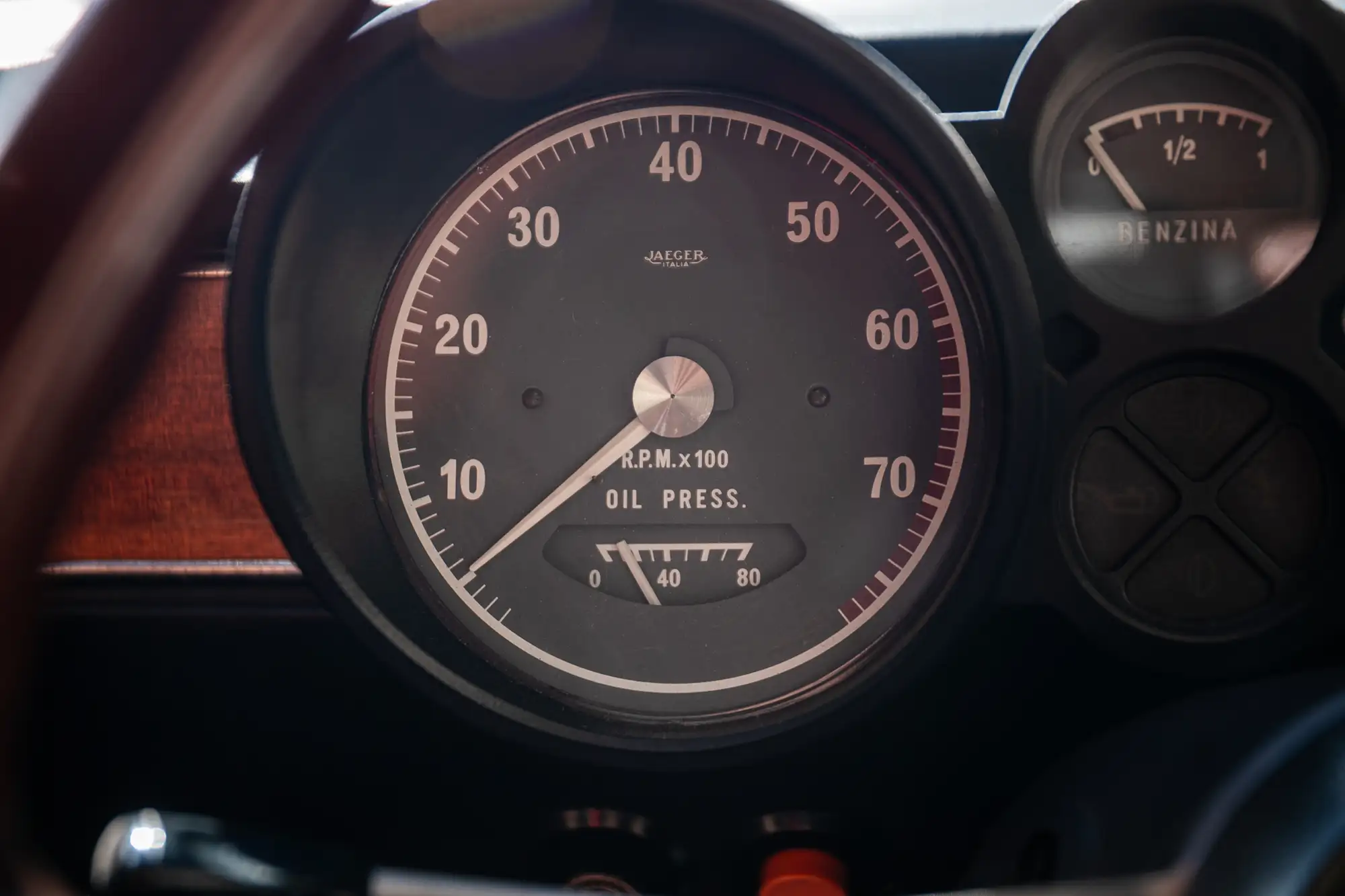 1975 Alfa Romeo 2000 GT Veloce (105.22)-Sold