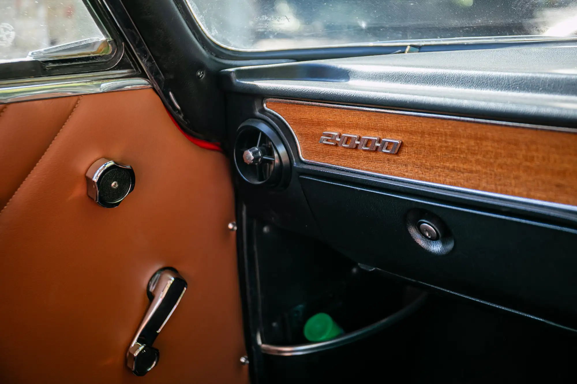 1975 Alfa Romeo 2000 GT Veloce (105.22)-Sold