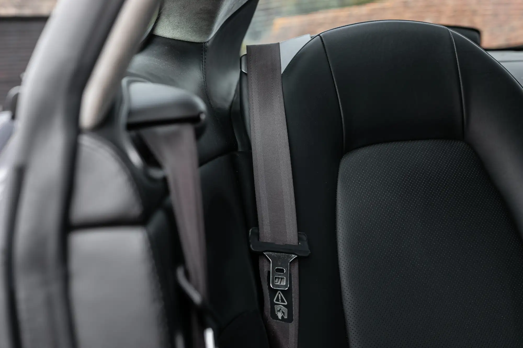 2002 Aston Martin Vanquish 2+2 - ex-Hugh Grant-Sold