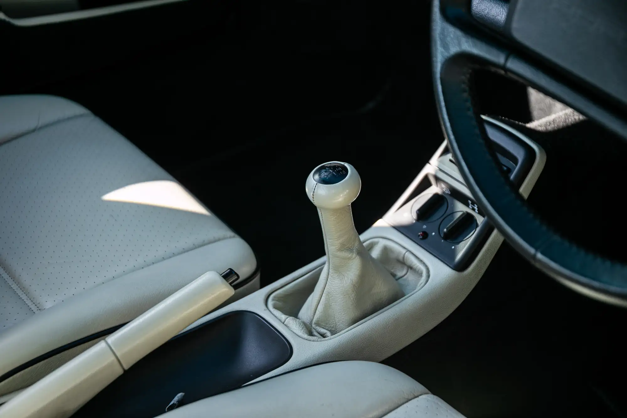 Porsche 911 (964) Carrera 4 Manual - 22,656 Miles-Sold