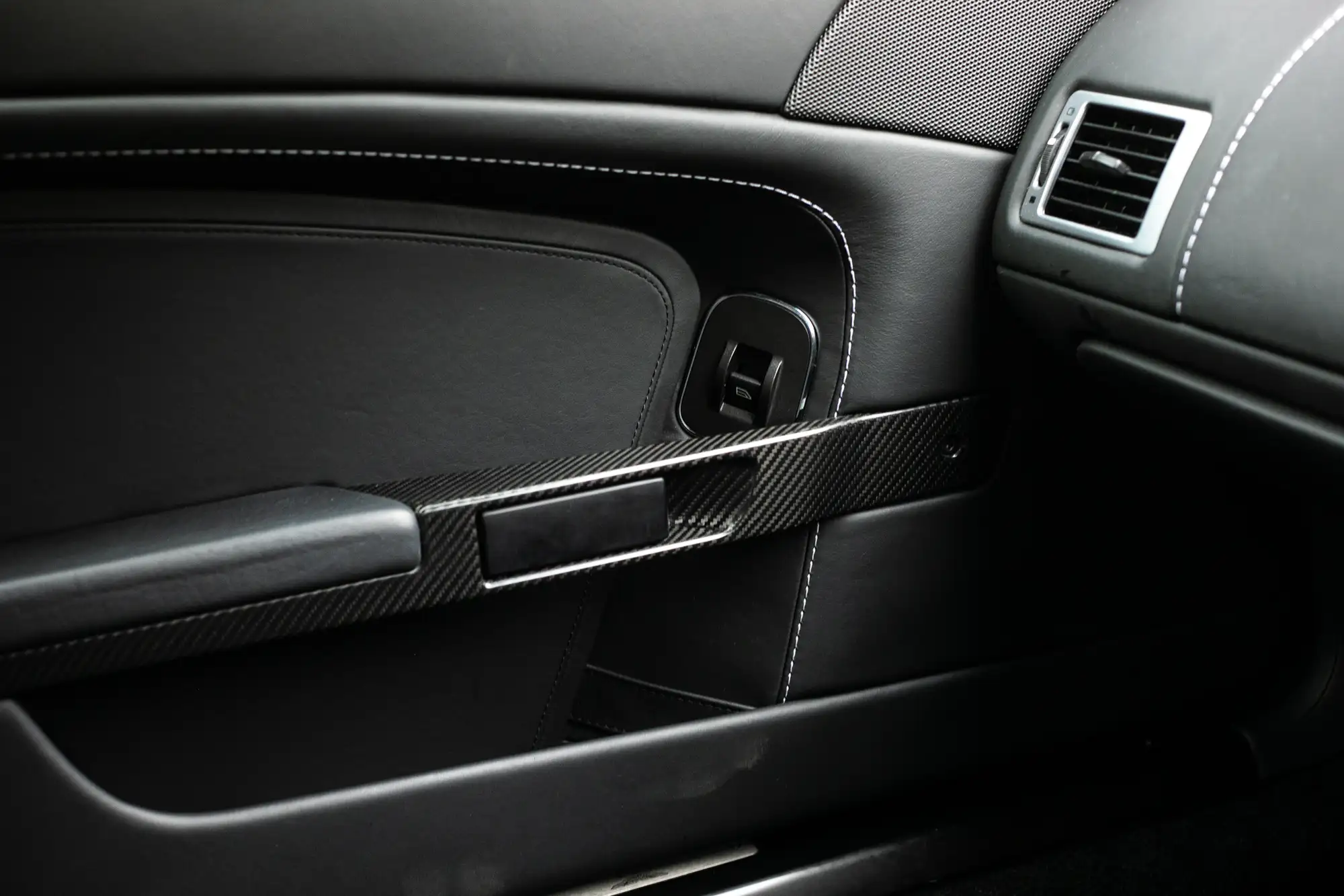 2011 Aston Martin V12 Vantage (Manual) - Bamford Rose Upgrad-Sold