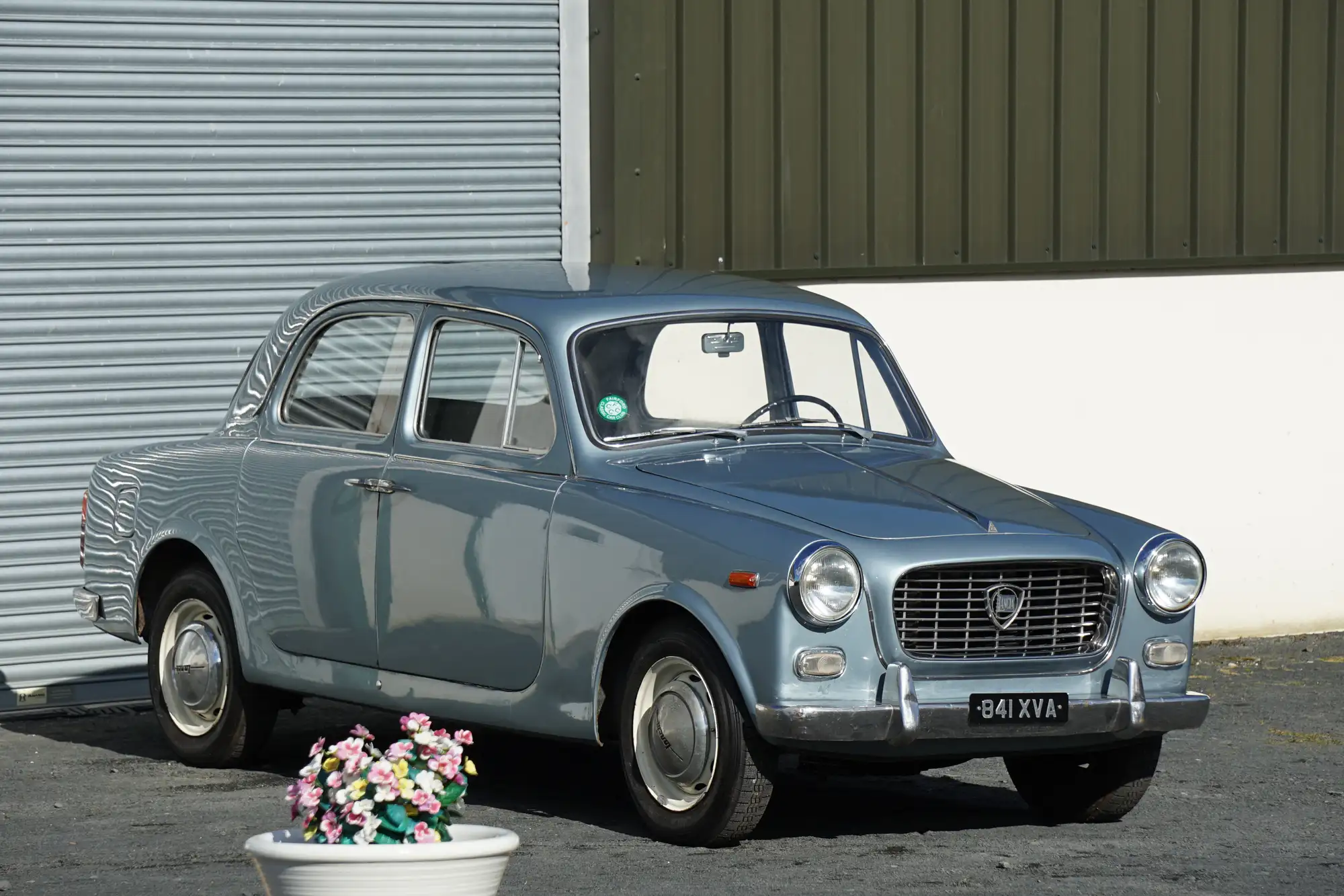 https://am-s3-bucket-assets.s3.eu-west-2.amazonaws.com/silverstone/prod/lot_images/xlarge/REC16218-1/REC16218-1_2.jpg.webp