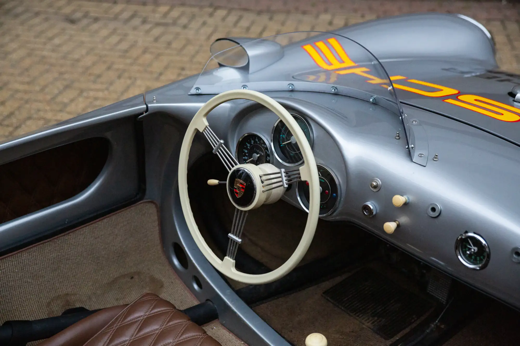 2015 Porsche 550 Spyder - Hans Herrmann Hommage-Sold