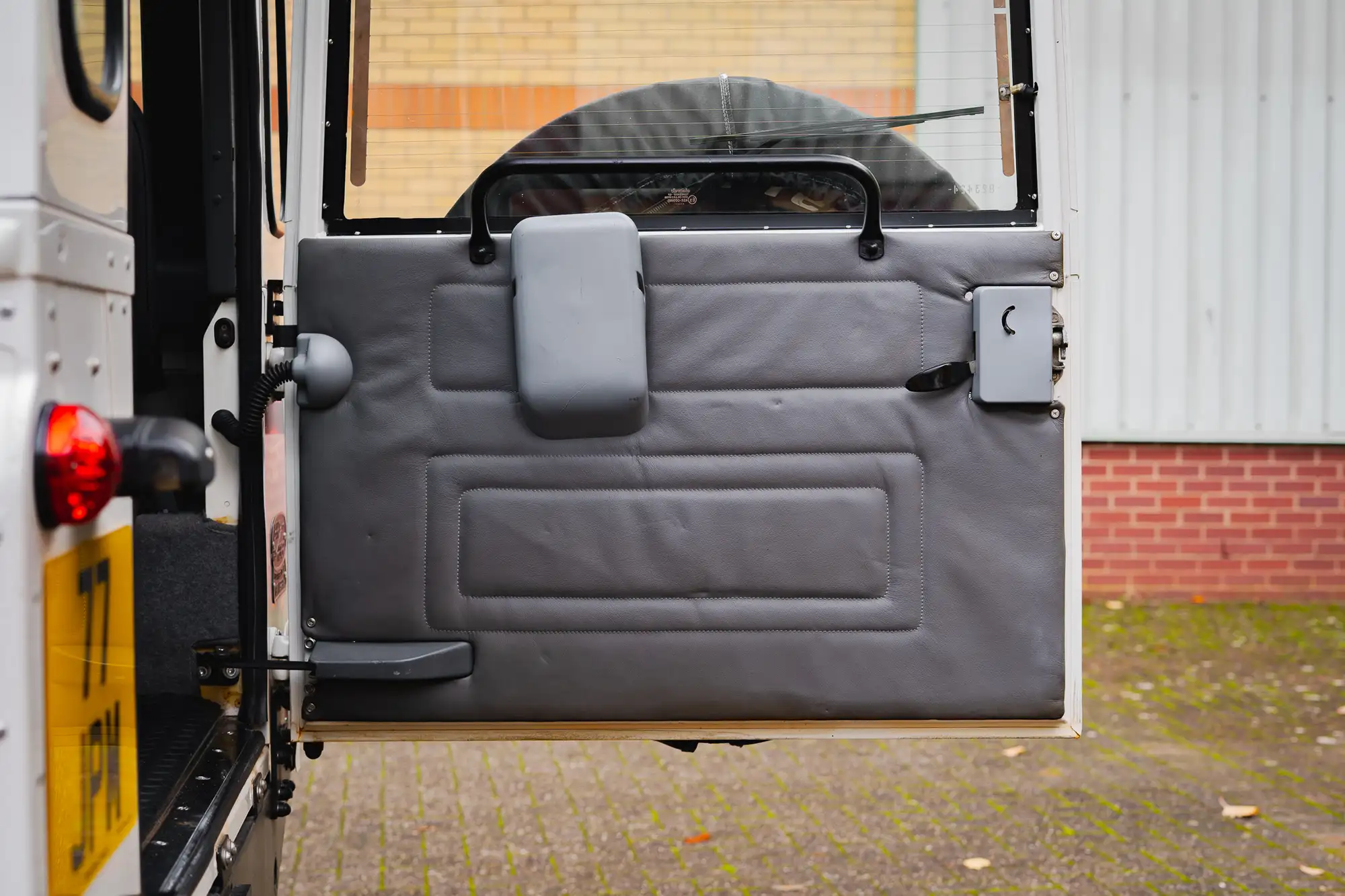 1999 Land Rover Defender 90 M52 2.8i Station Wagon †-Sold