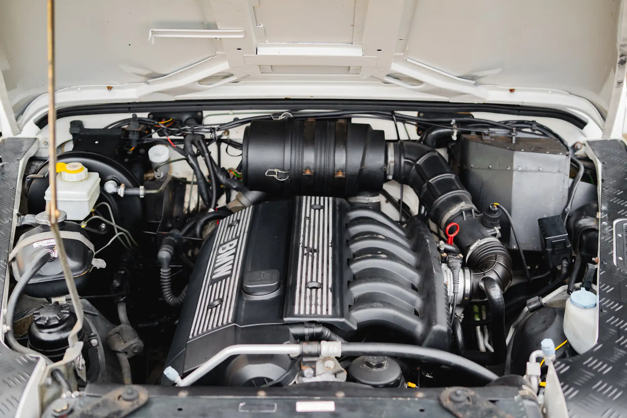 1999 Land Rover Defender 90 M52 2.8i Station Wagon †-Sold