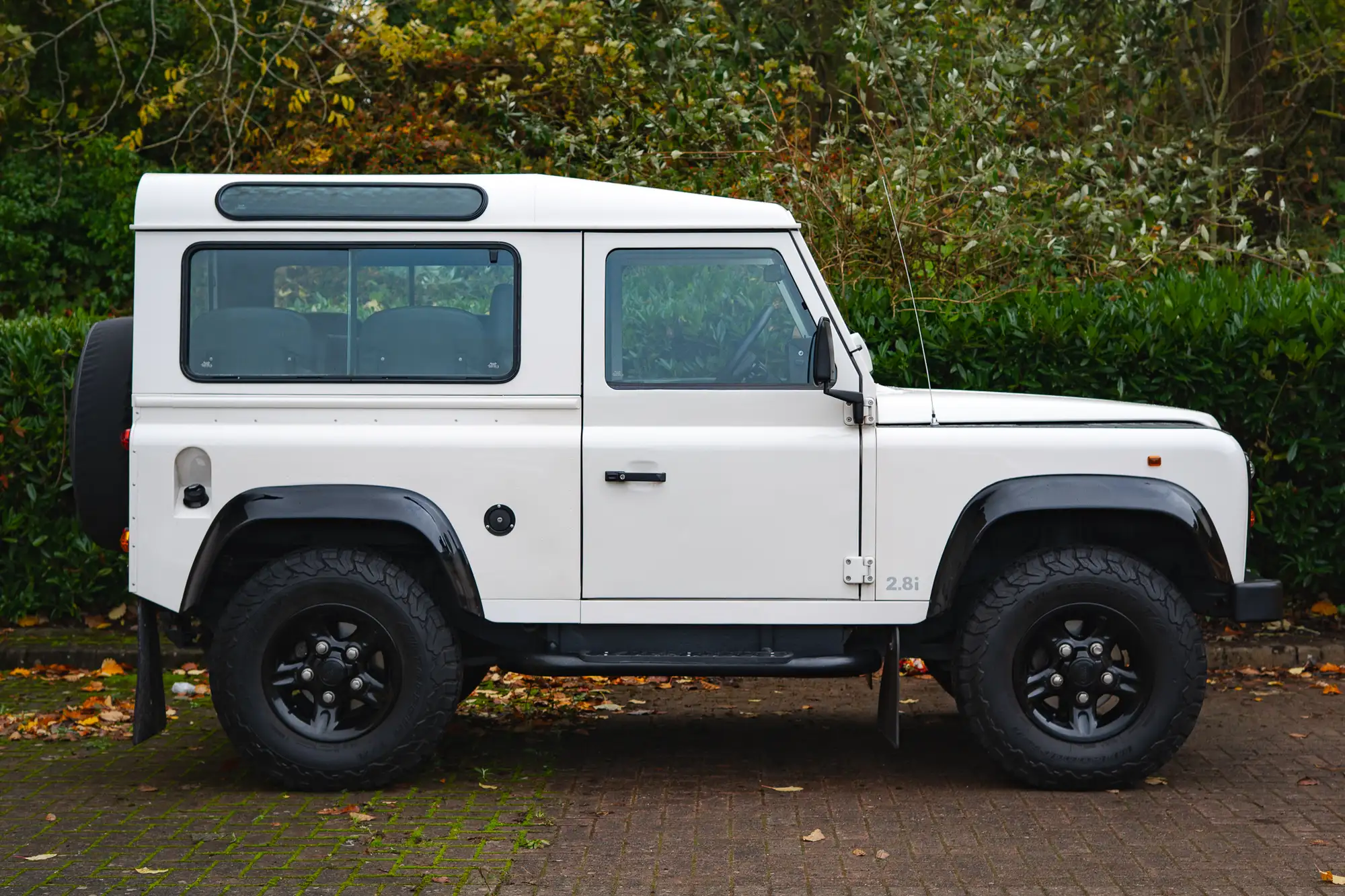 1999 Land Rover Defender 90 M52 2.8i Station Wagon †-Sold