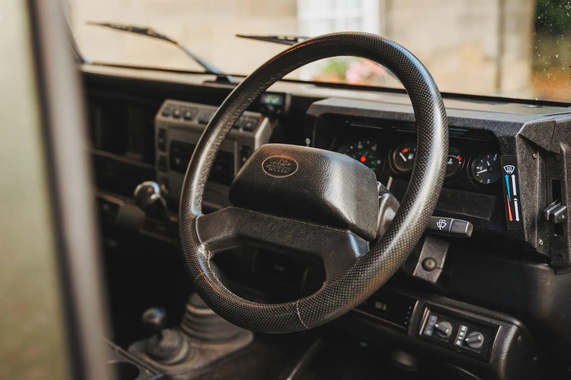 Land Rover Defender 110 XS Station Wagon Td5-Sold