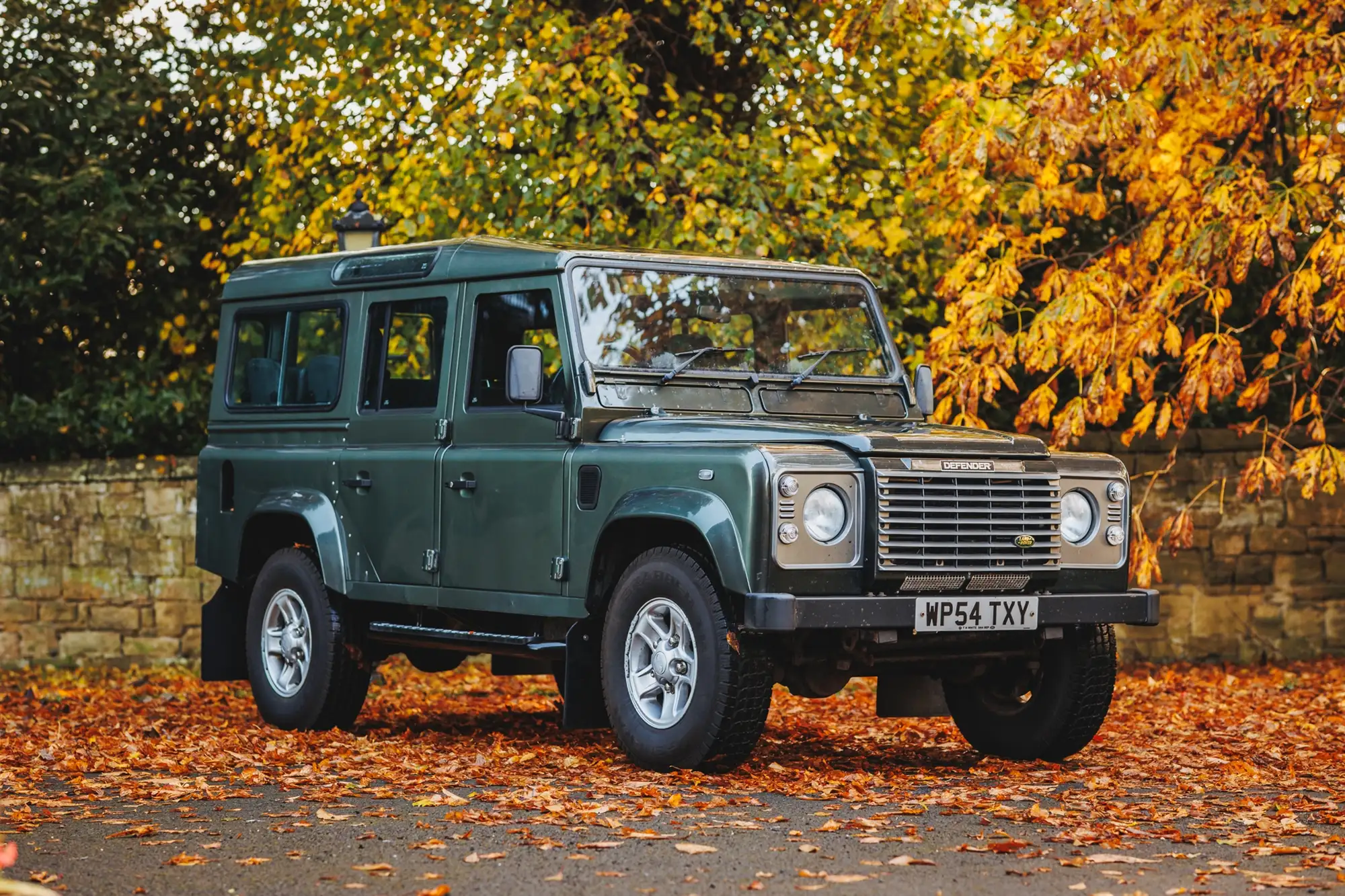 Land Rover Defender 110 XS Station Wagon Td5-Sold