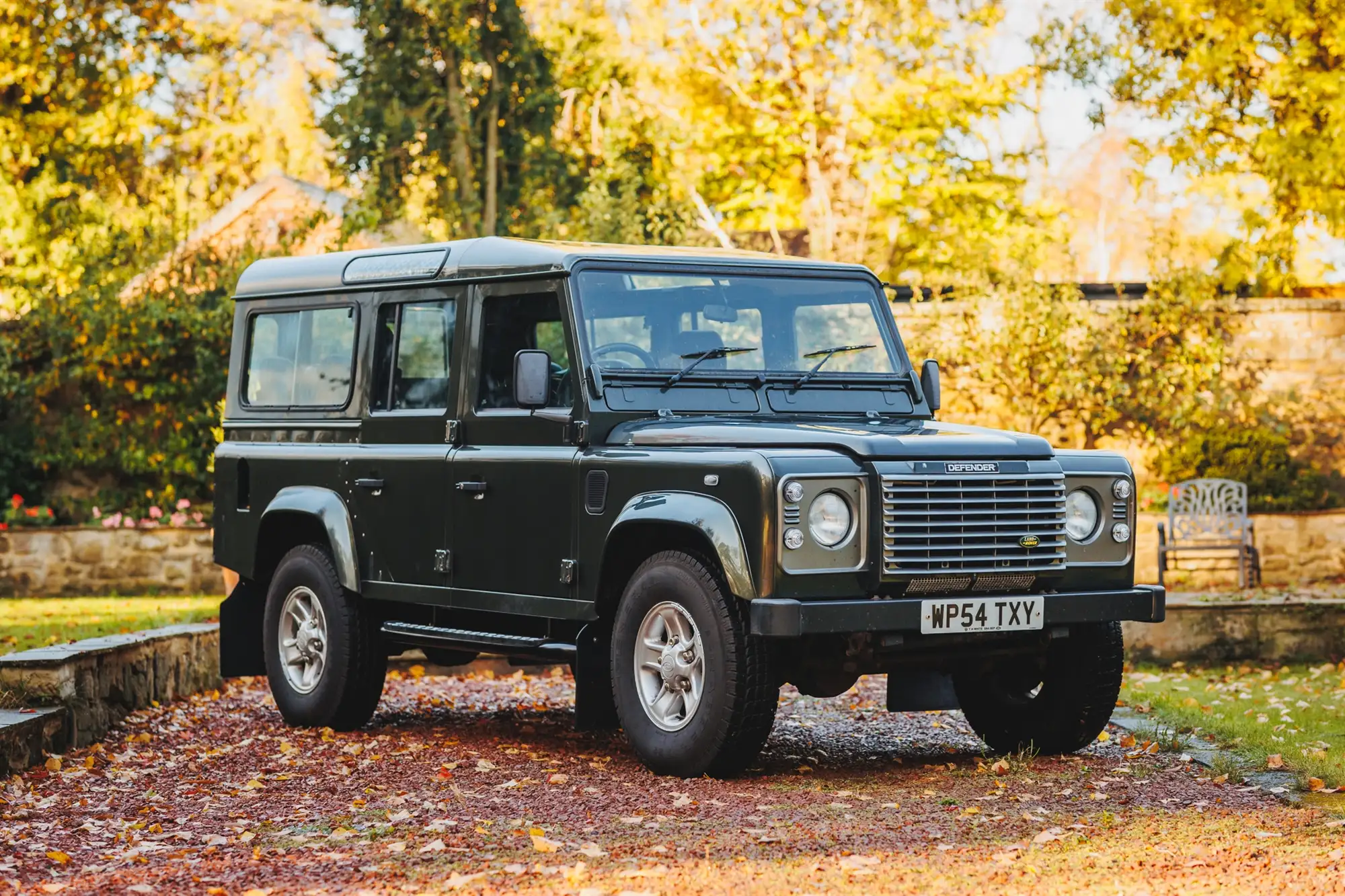 Land Rover Defender 110 XS Station Wagon Td5-Sold