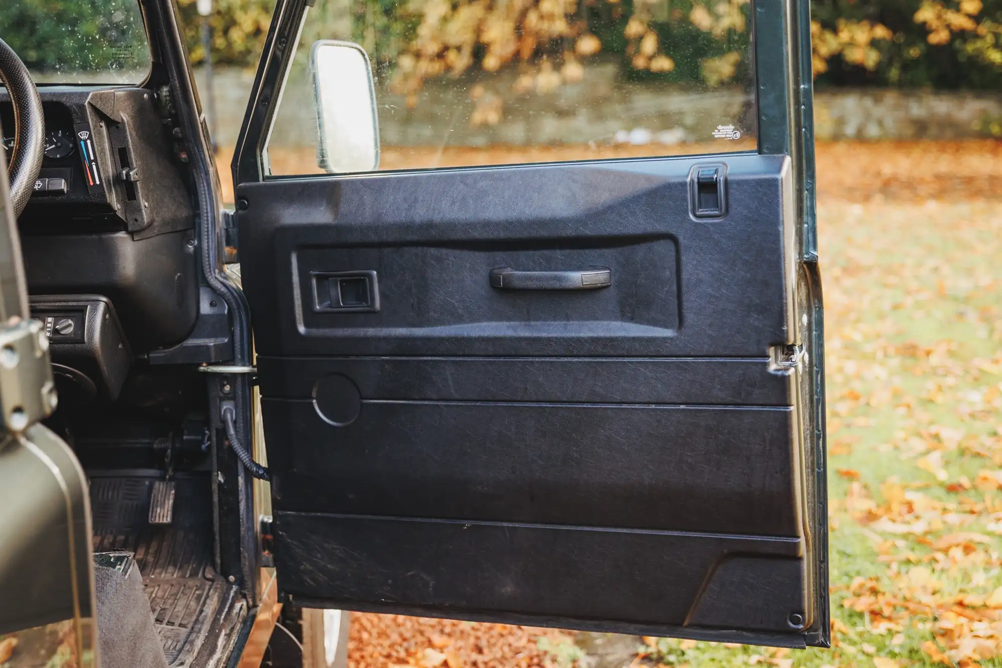 Land Rover Defender 110 XS Station Wagon Td5-Sold