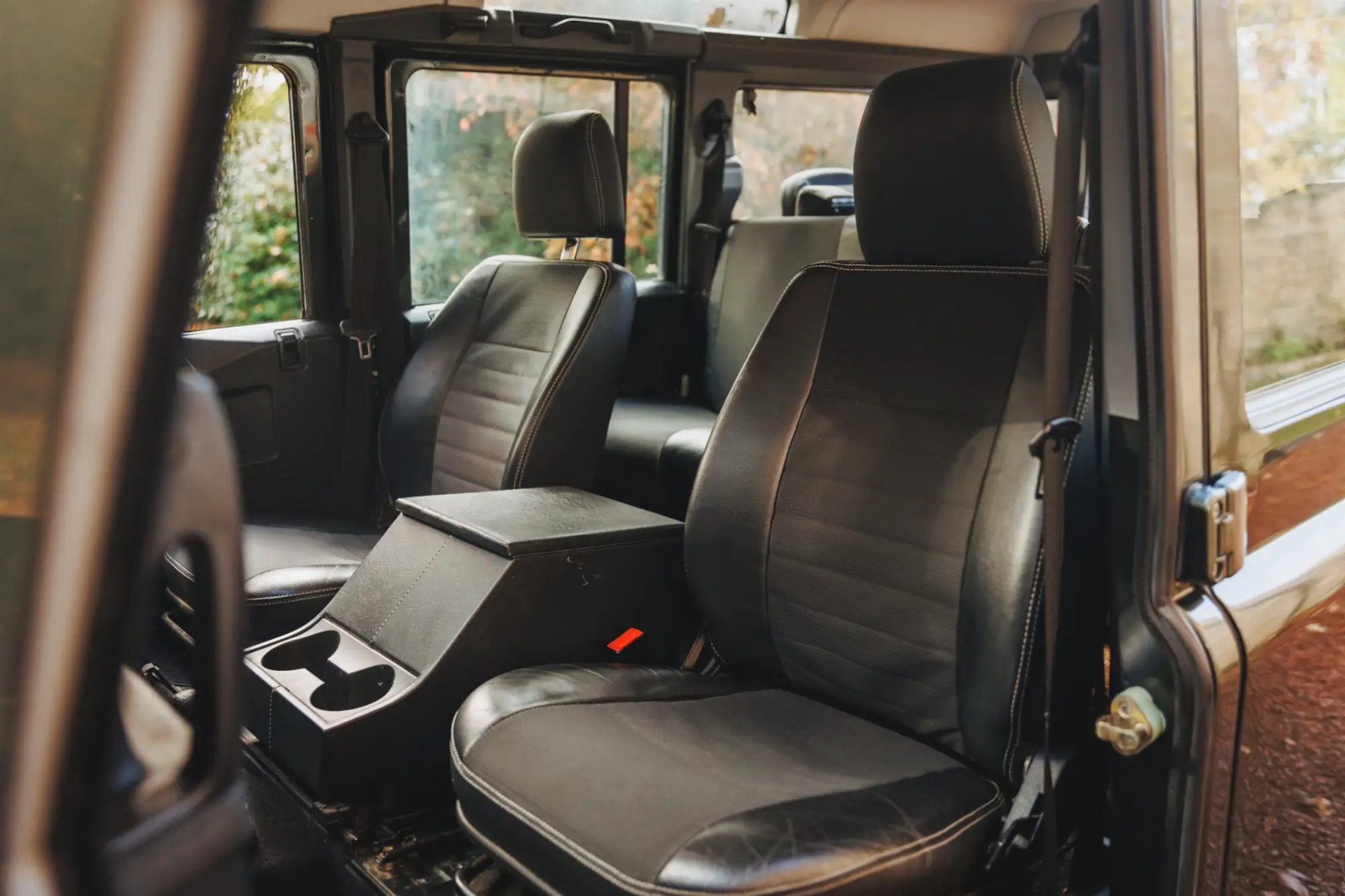 Land Rover Defender 110 XS Station Wagon Td5-Sold