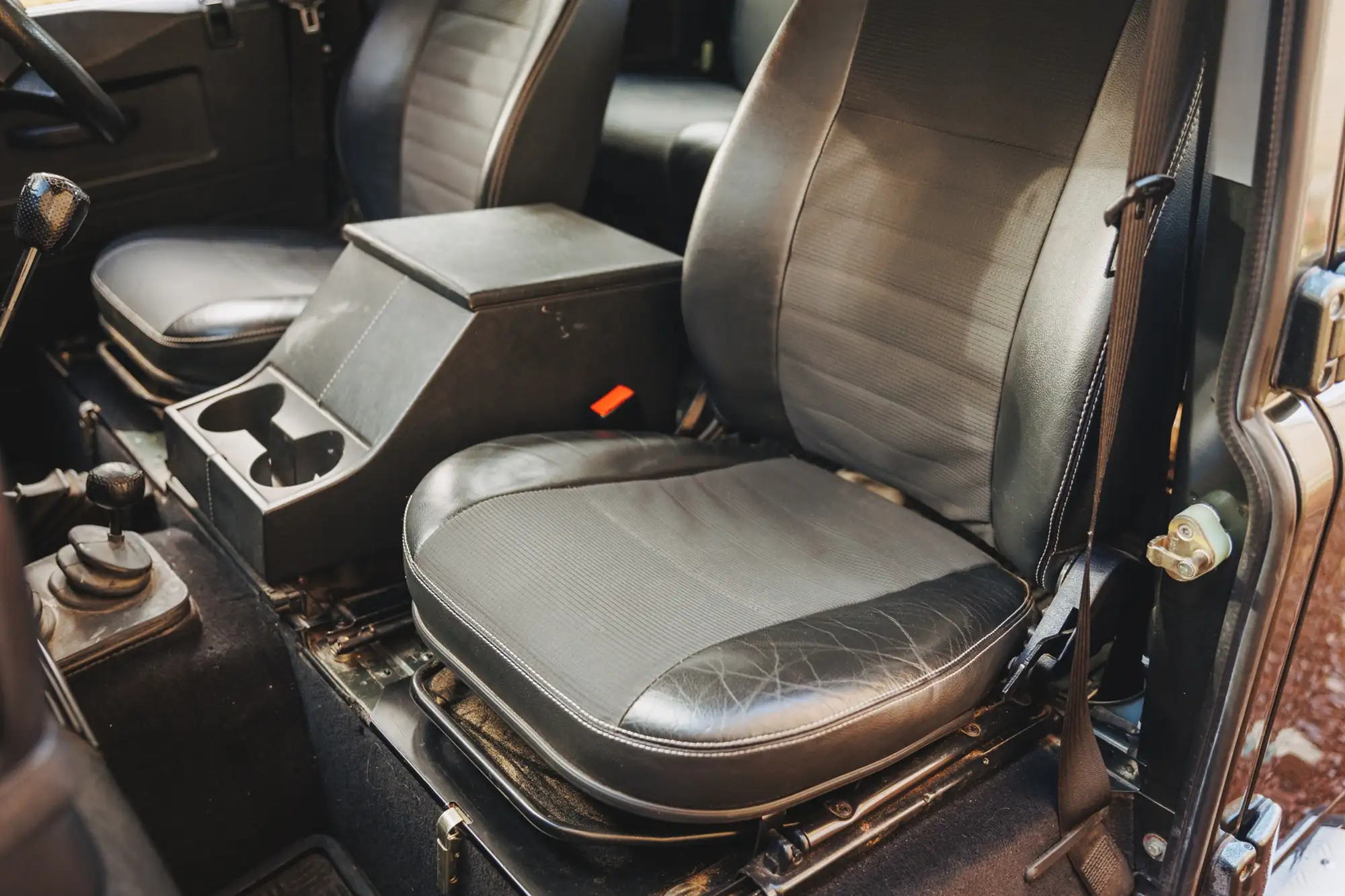 Land Rover Defender 110 XS Station Wagon Td5-Sold