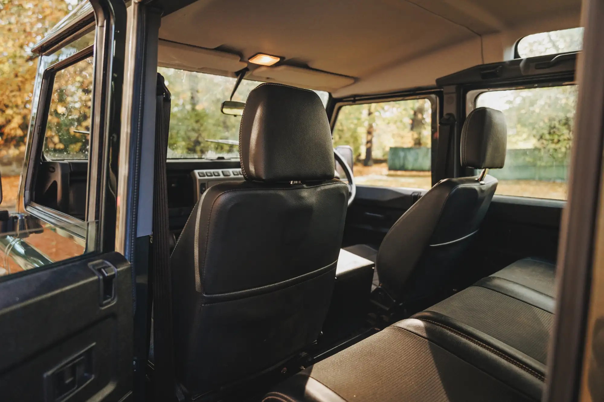 Land Rover Defender 110 XS Station Wagon Td5-Sold