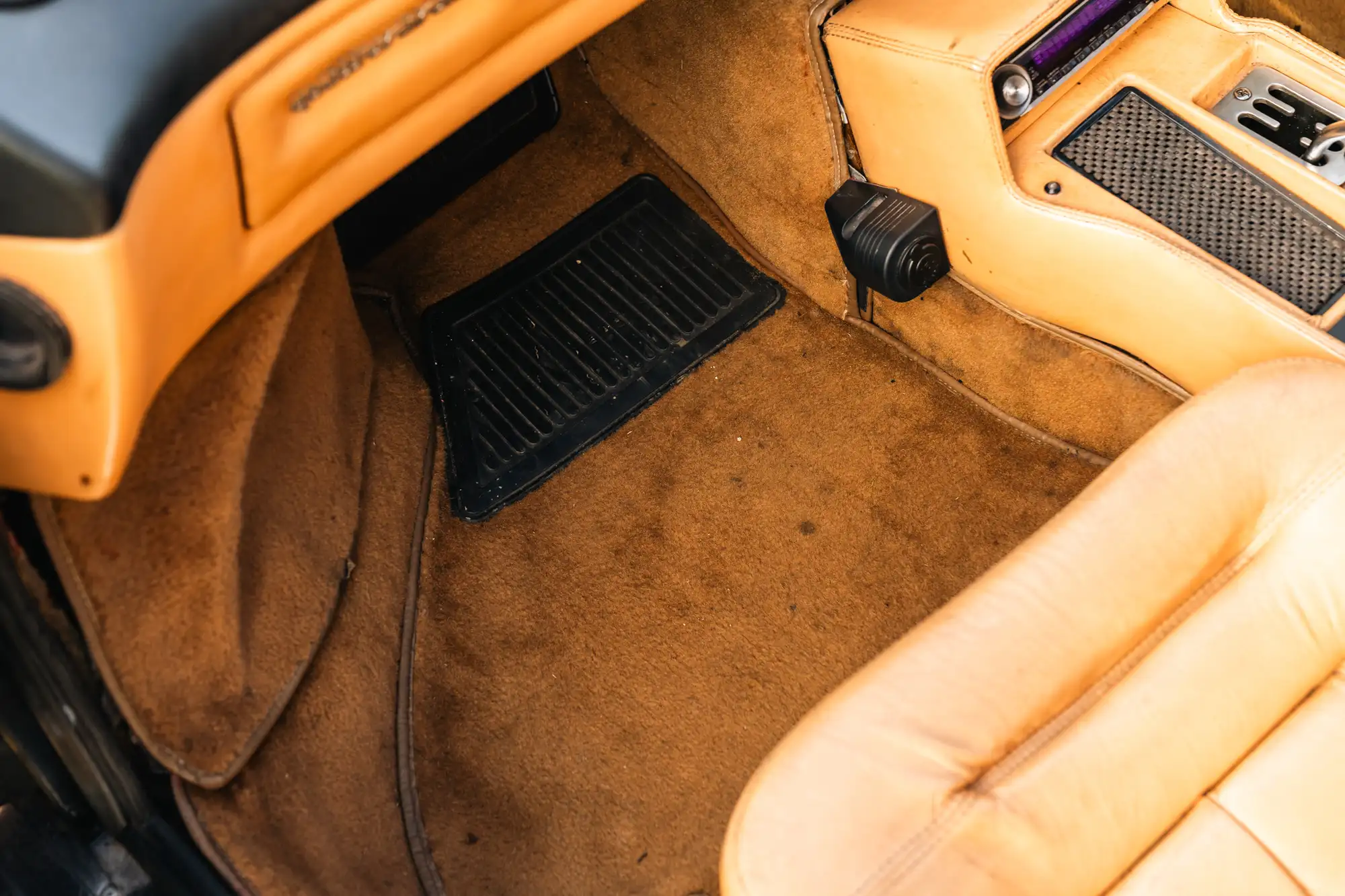 1982 Ferrari Mondial QV-Sold