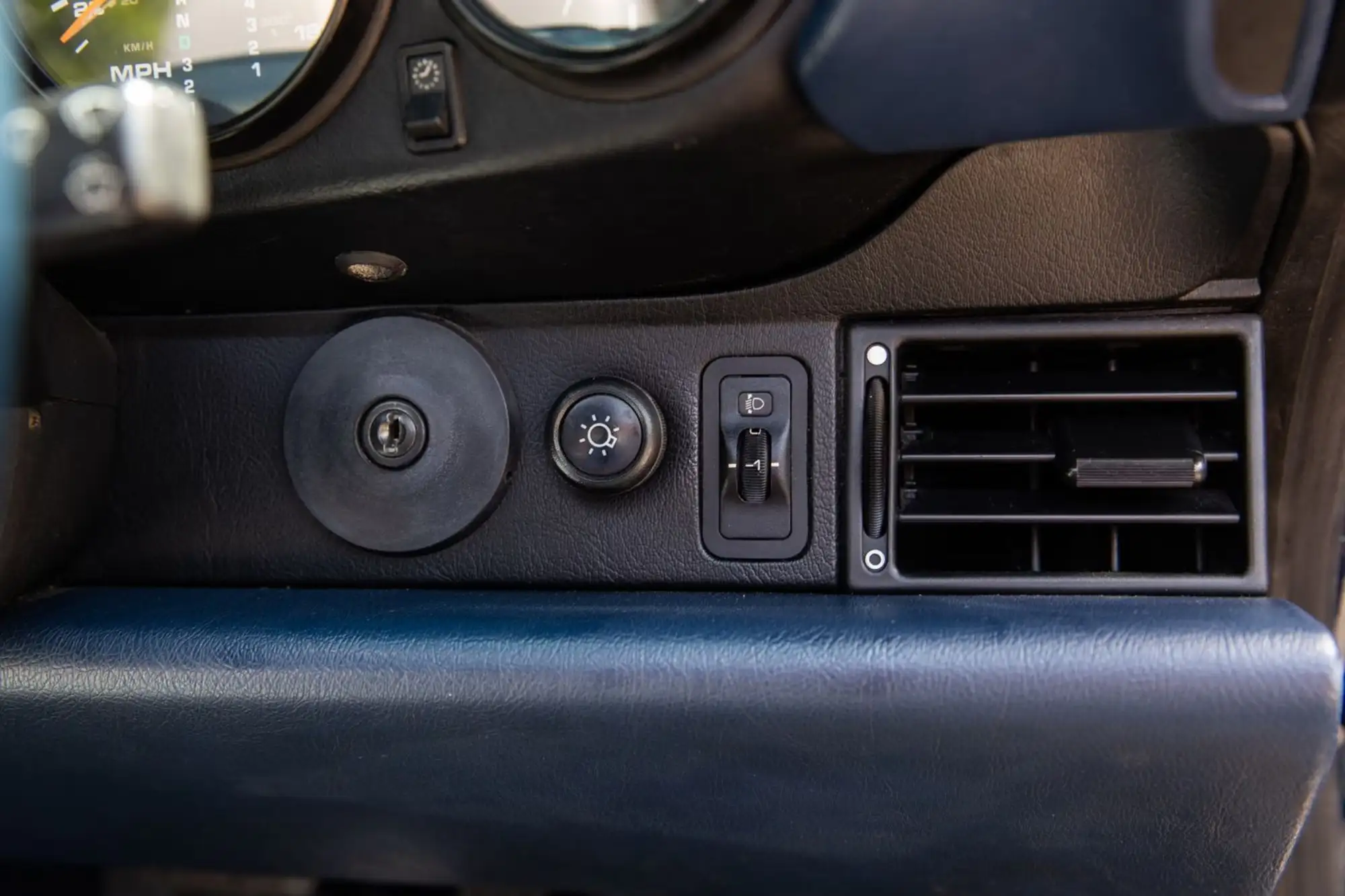 1997 Porsche 911 Cabriolet (993) Tiptronic-For Sale