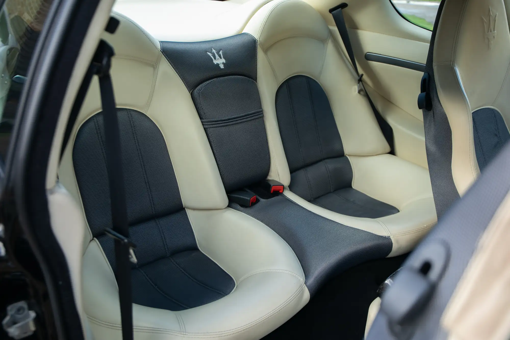 2004 MASERATI 4200 GRANSPORT S-A -Sold