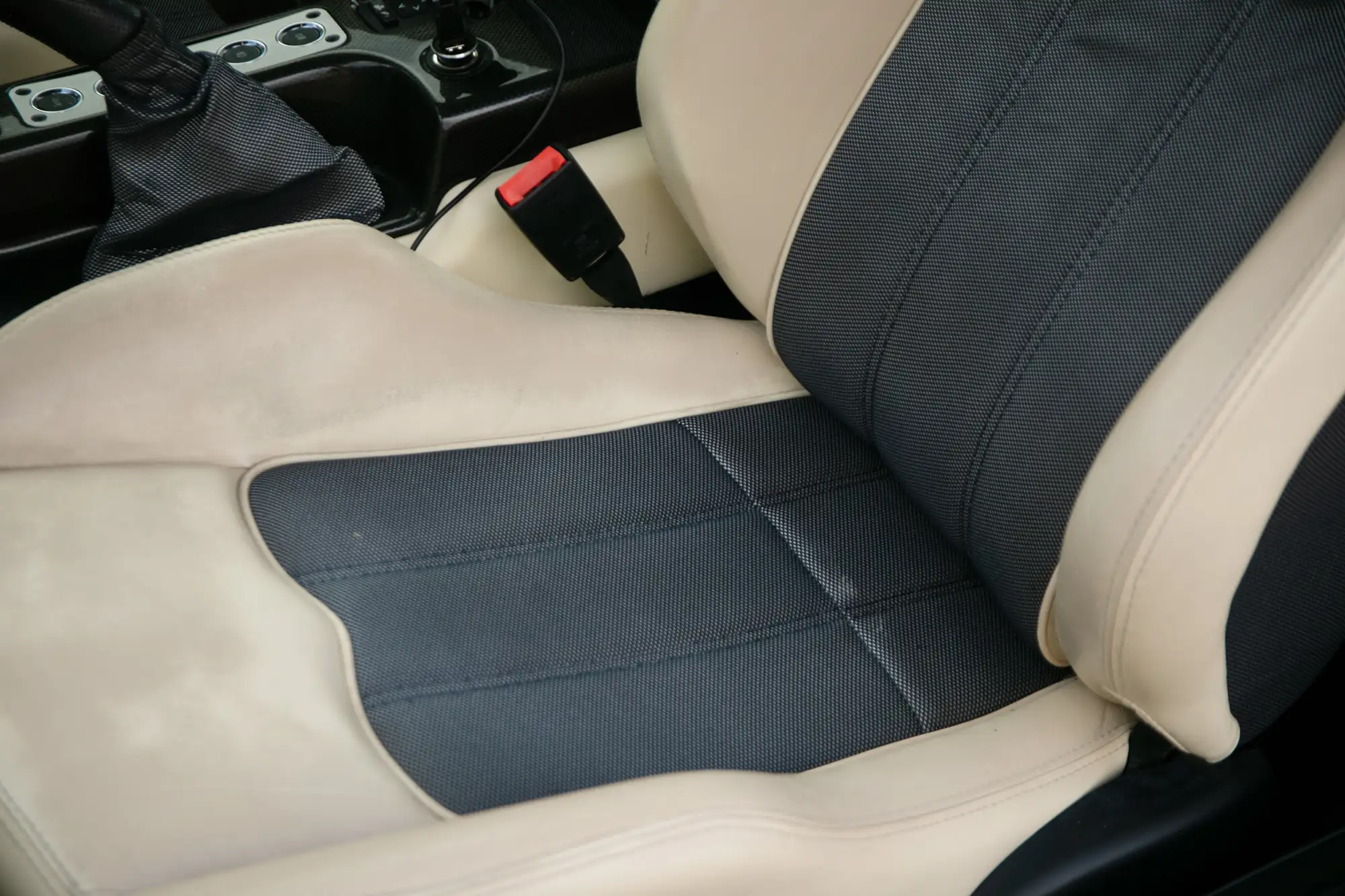 2004 MASERATI 4200 GRANSPORT S-A -Sold