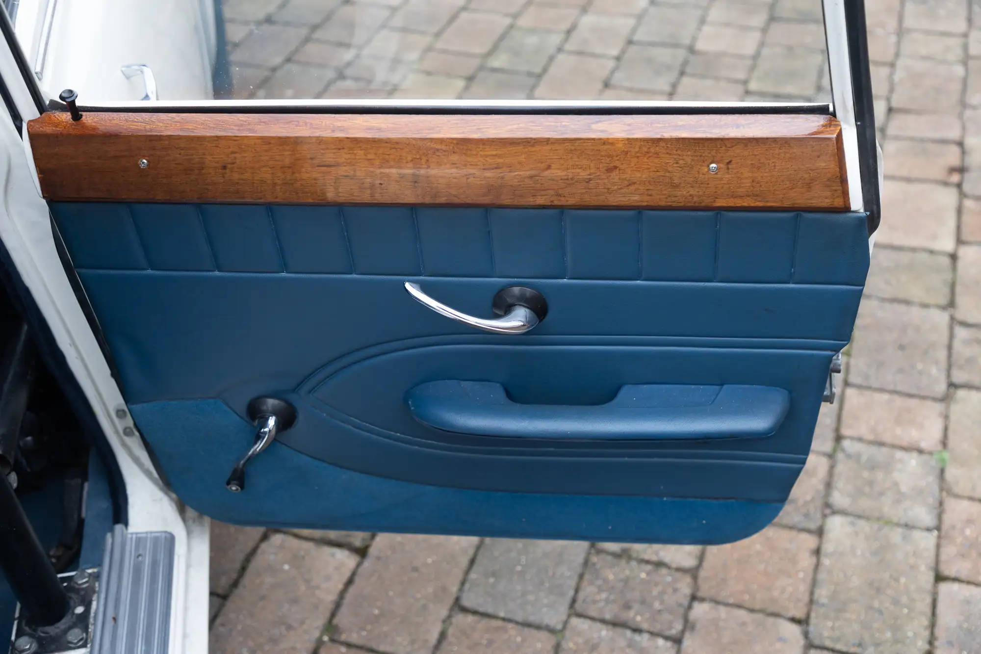 1965 Triumph 2000 Mk1 O/D Group 3 Rally Replica -For Sale