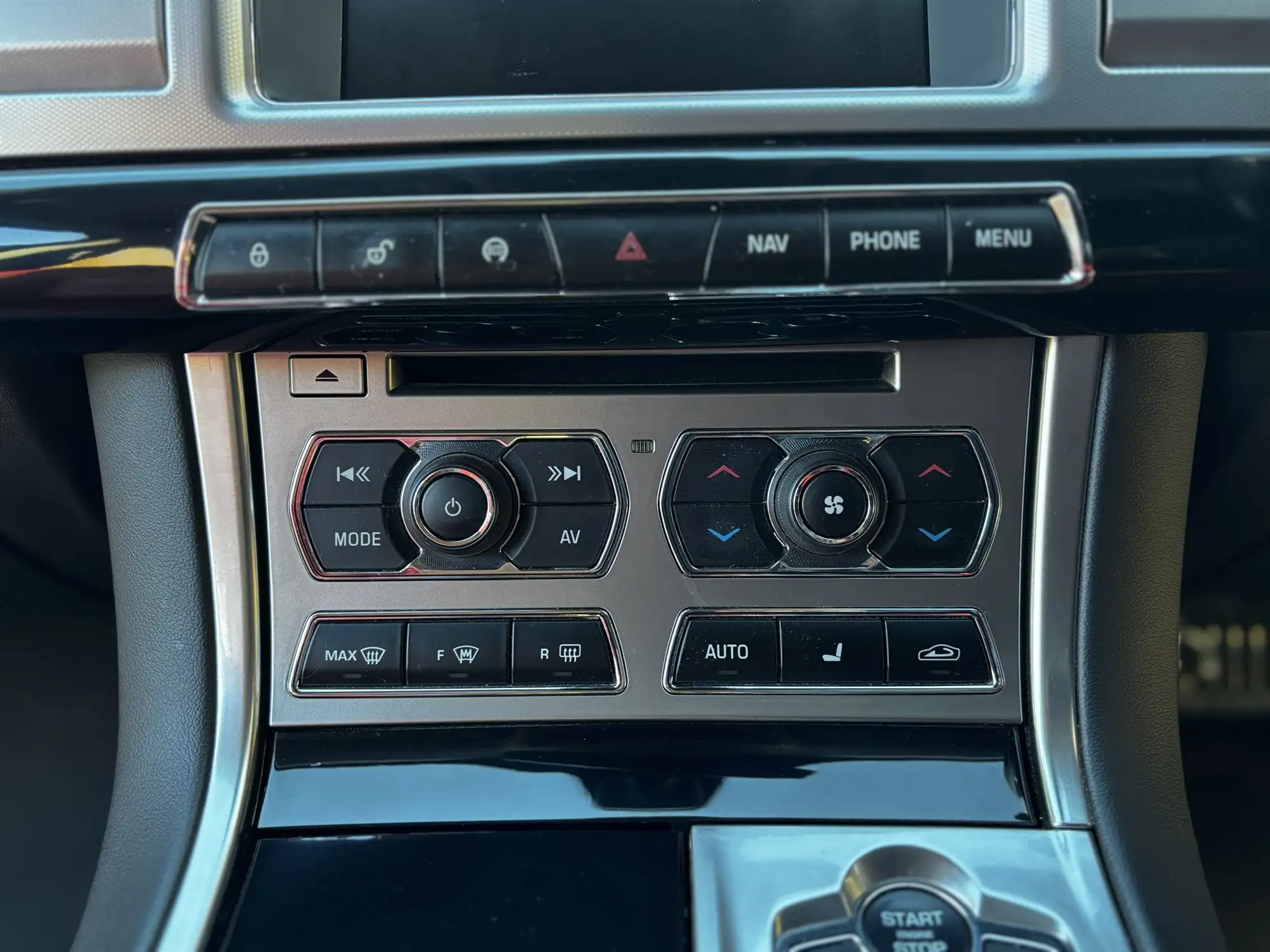 2014 Jaguar XF 3.0D V6 S Portfolio Sportbrake Auto-For Sale