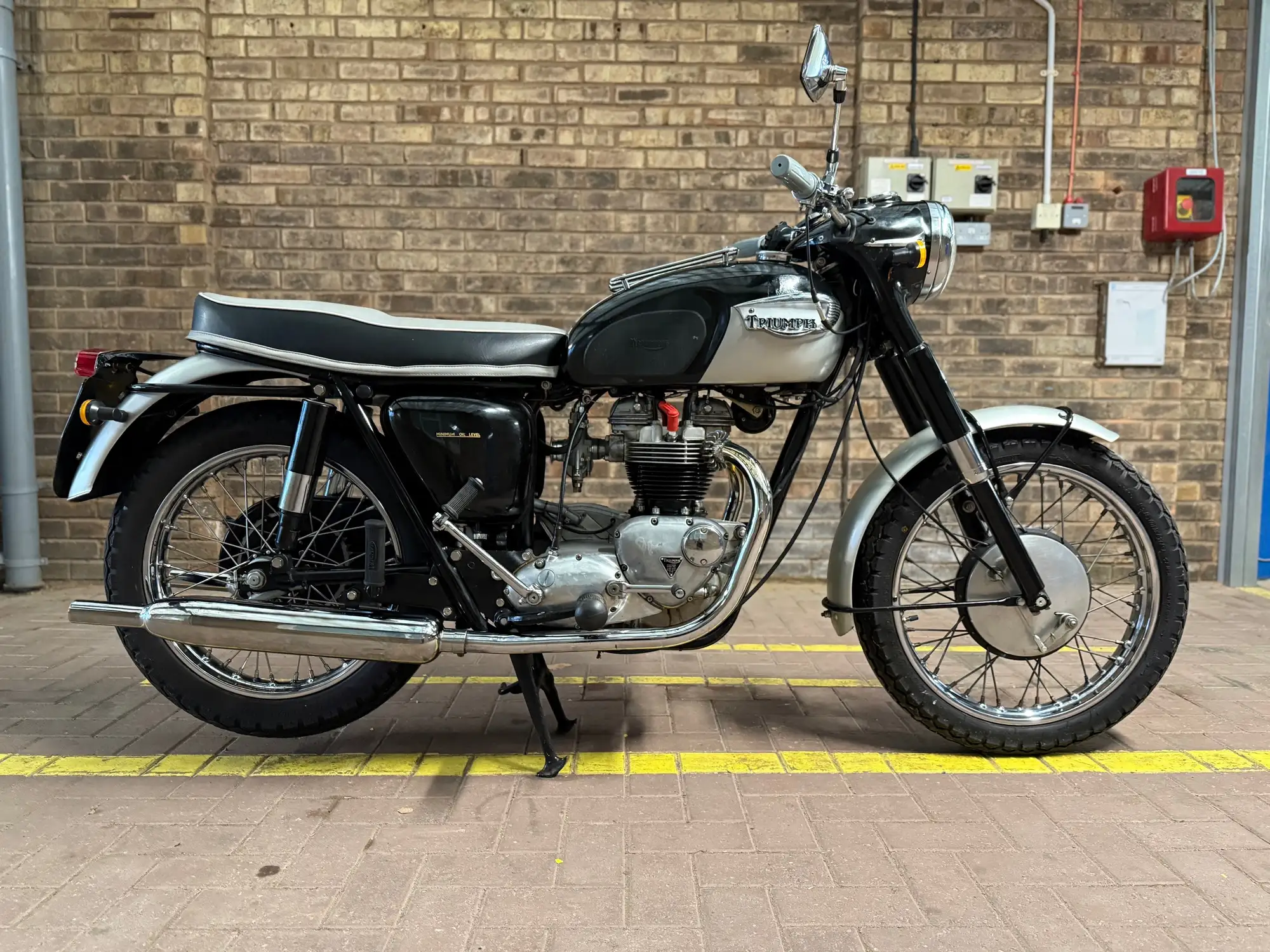 1966 Triumph 6T Thunderbird 649cc-For Sale