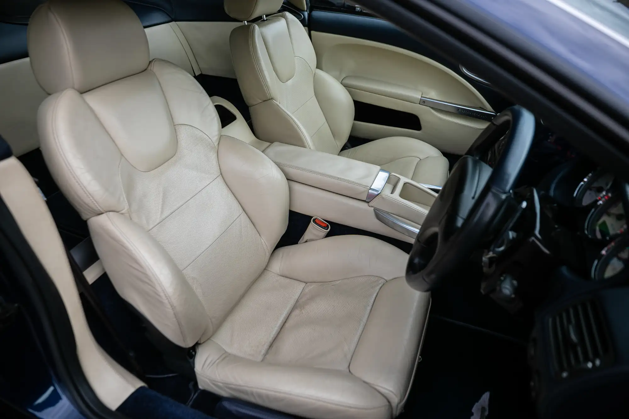 2003 Aston Martin V12 Vanquish-For Sale