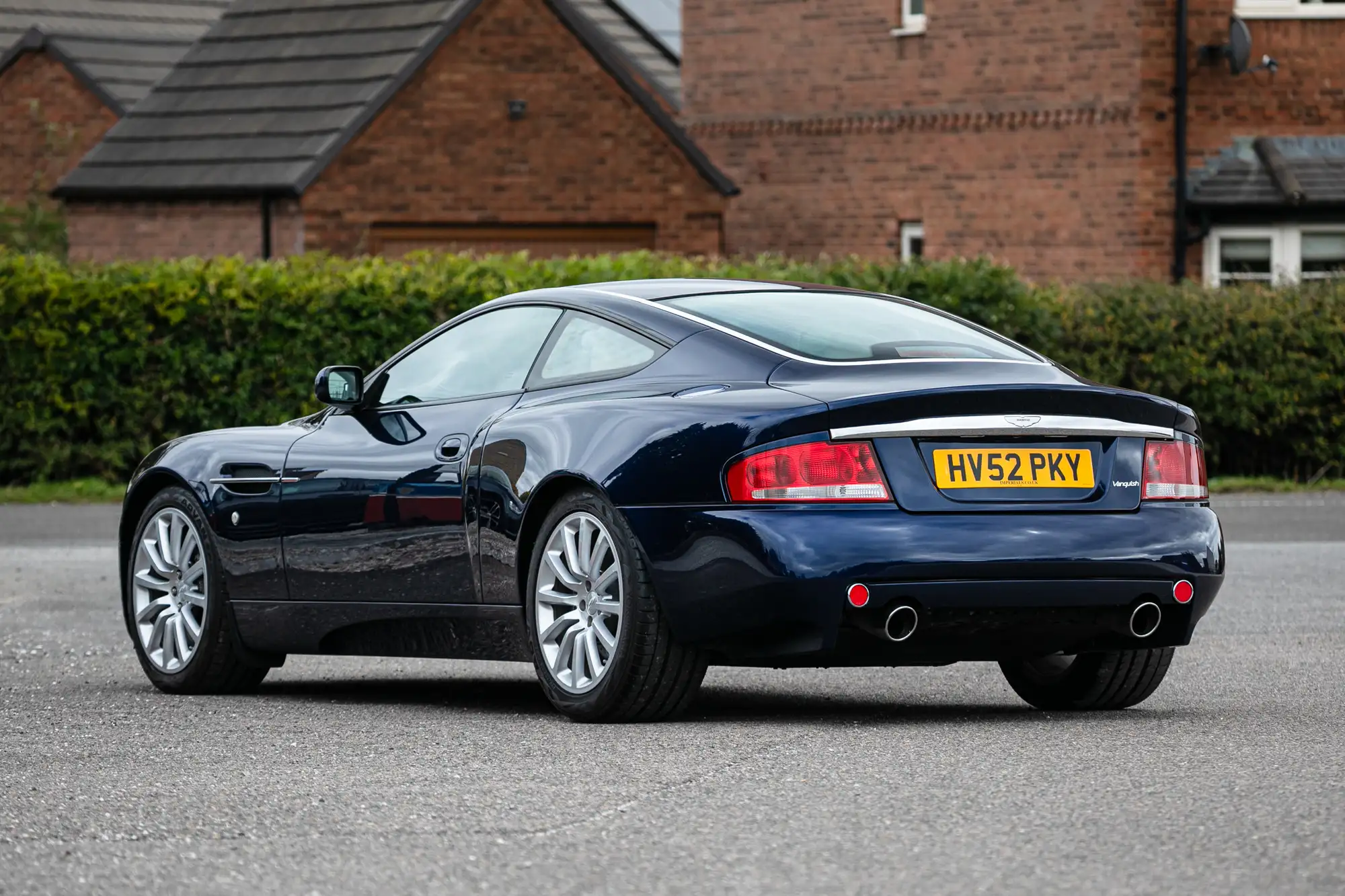 2003 Aston Martin V12 Vanquish-For Sale