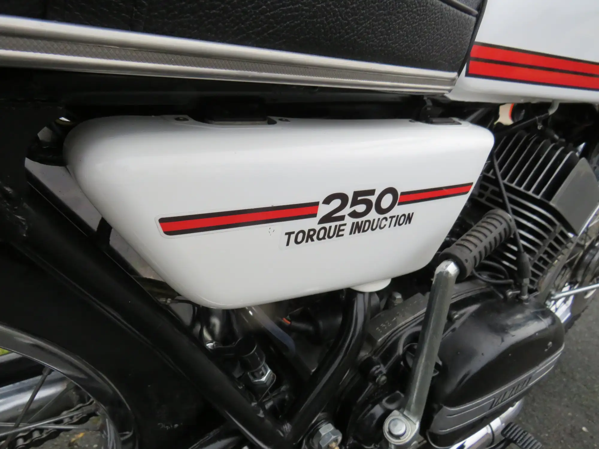 1975 Yamaha RD250B 247cc-For Sale