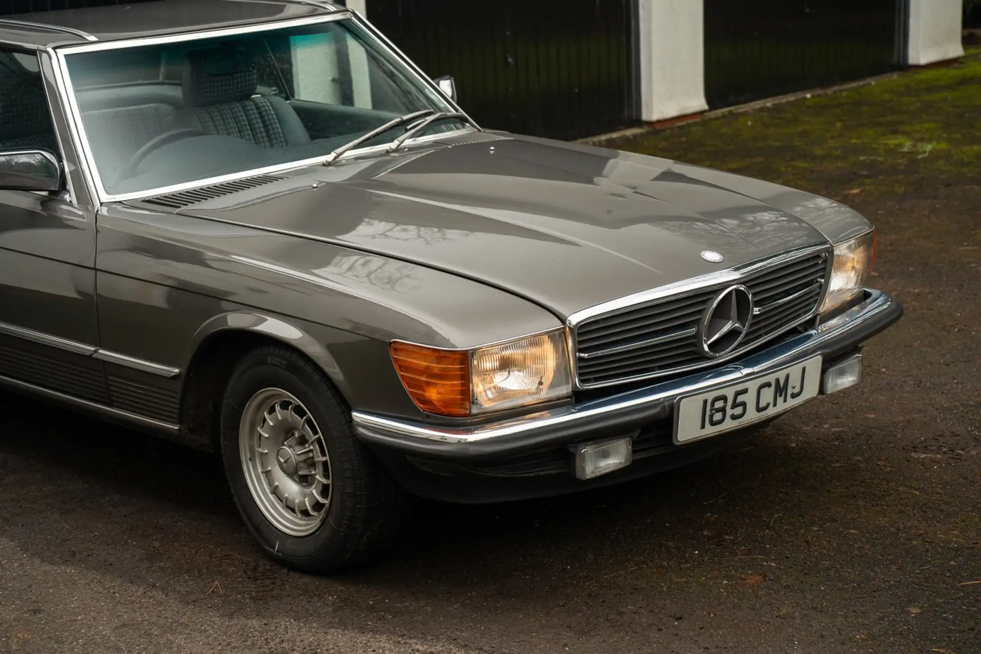 1985 Mercedes-Benz 280SL (R107) - 29,578 miles-For Sale