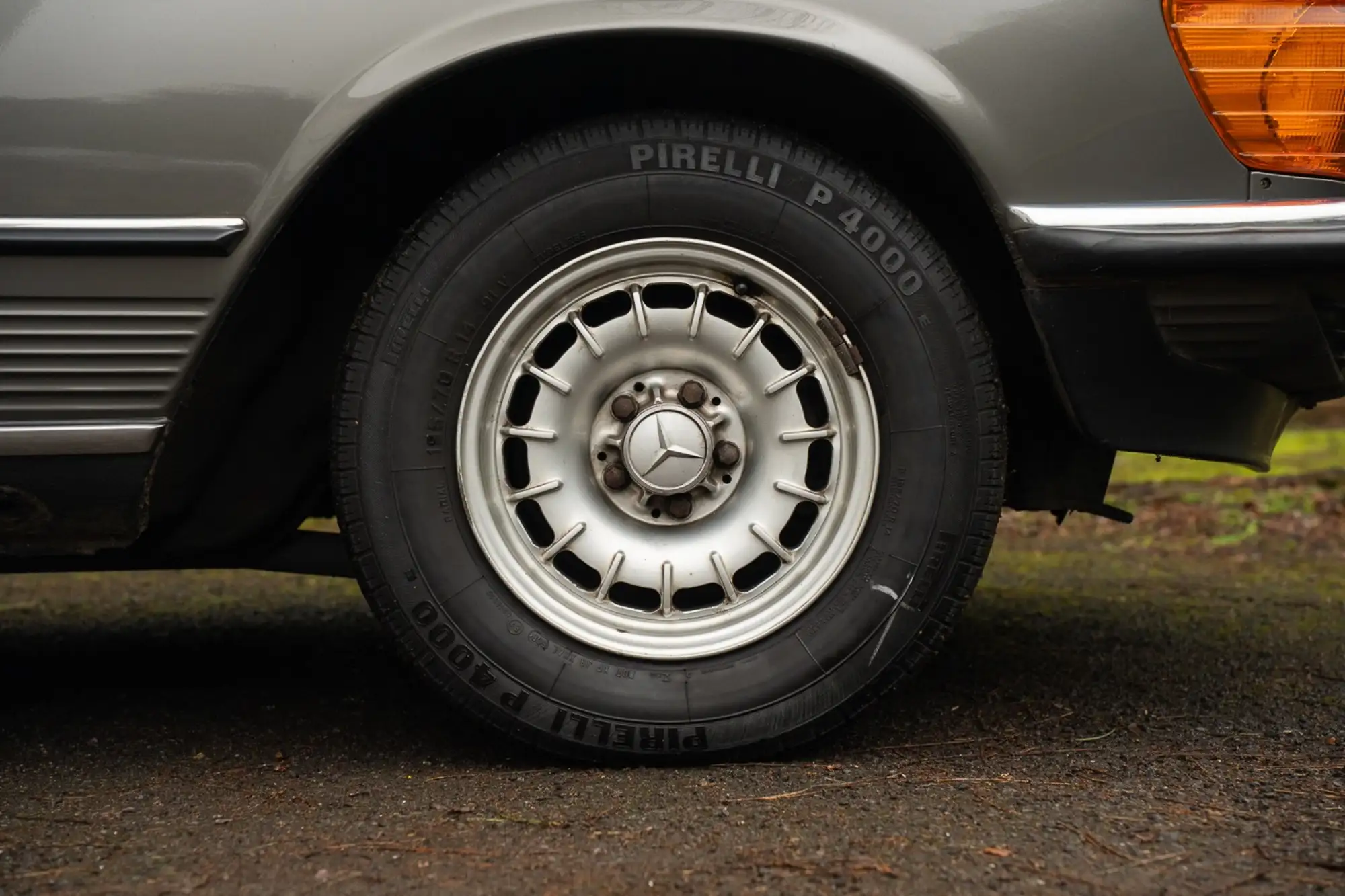 1985 Mercedes-Benz 280SL (R107) - 29,578 miles-For Sale