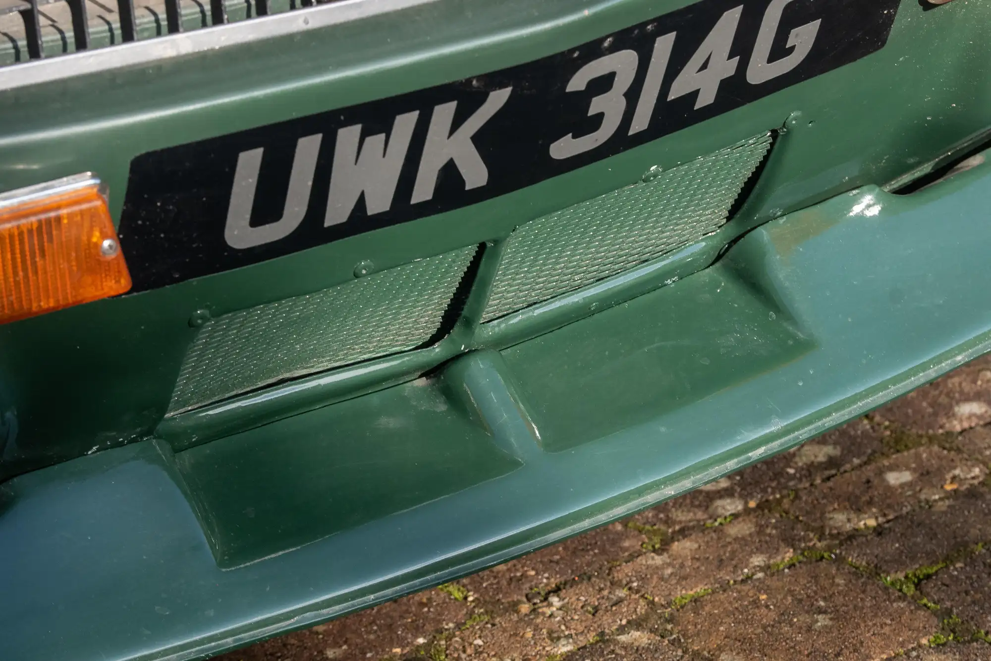 1969 Triumph TR6 2.5 PI Historic Race Car-For Sale