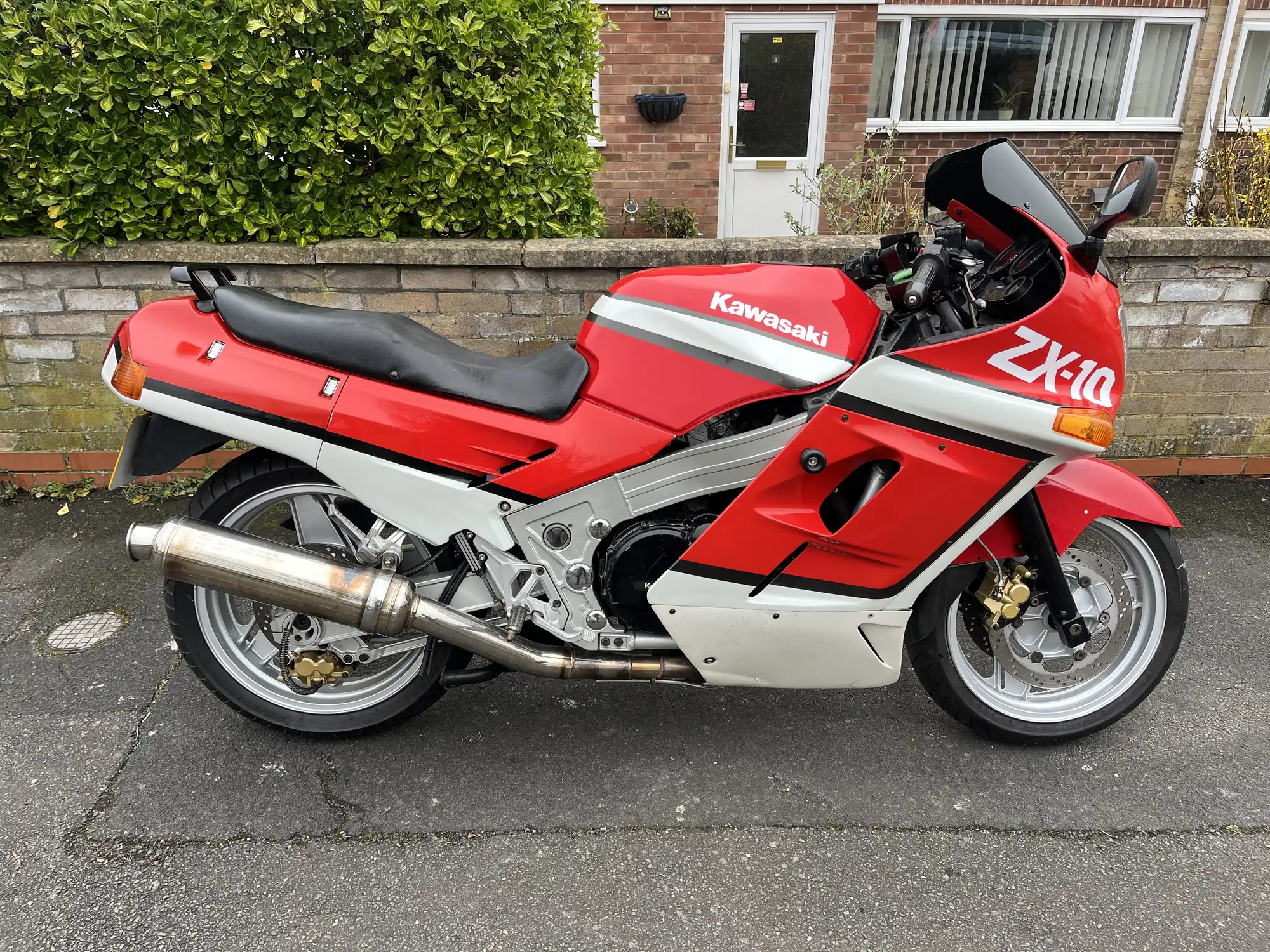 Iconic Auctioneers | 1989 Kawasaki ZX-10 (ZX1000-B1) 997cc-Sold