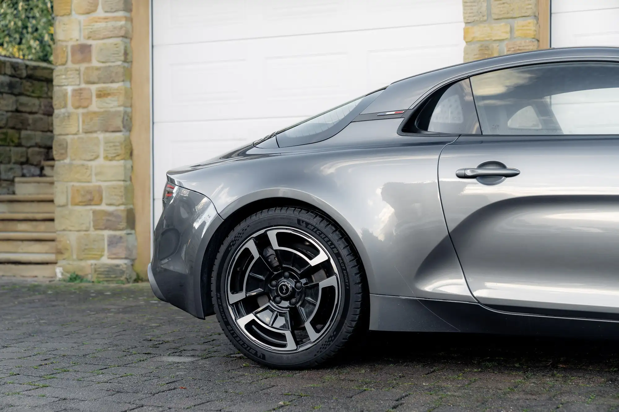 2019 Alpine A110 Leg&eacute;nde-Sold