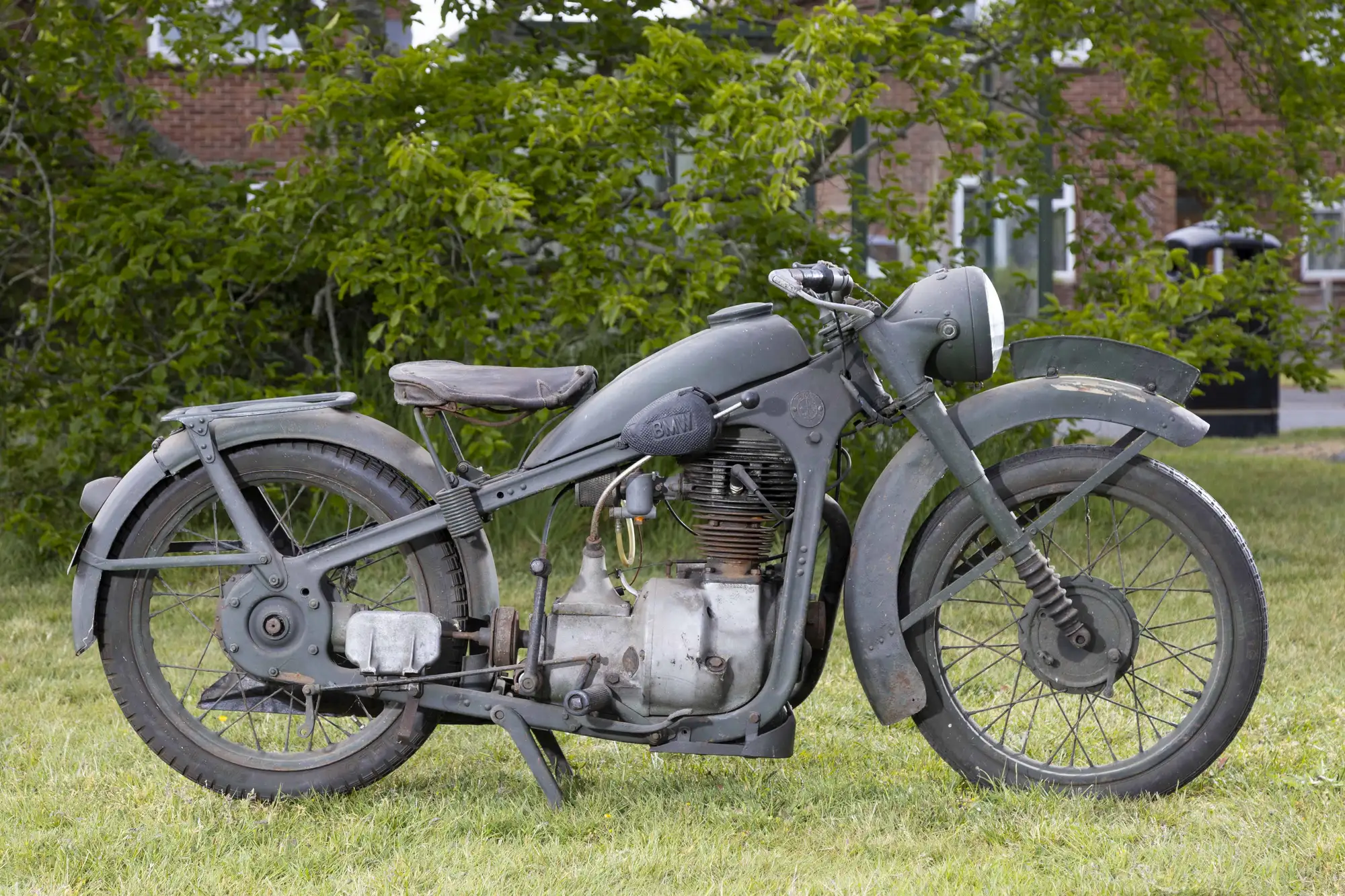 Iconic Auctioneers | 1938 BMW R35 German WW2 Military Bike 342cc-Sold