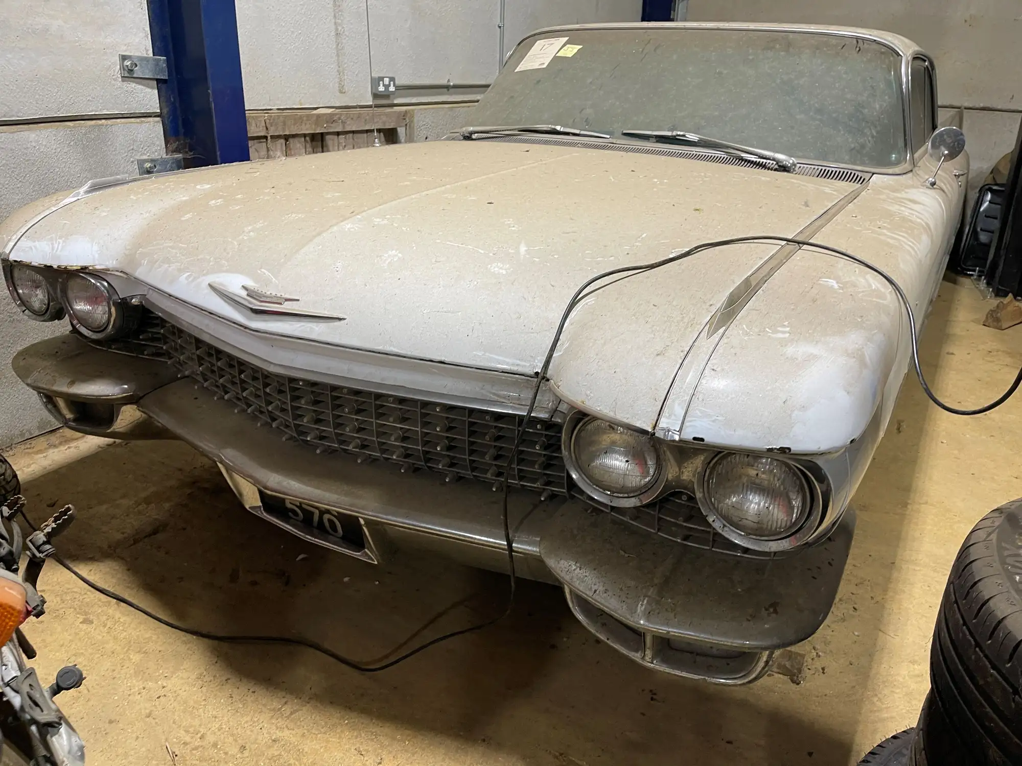 1960 Cadillac Coupe De Ville (Series 6300)-Sold