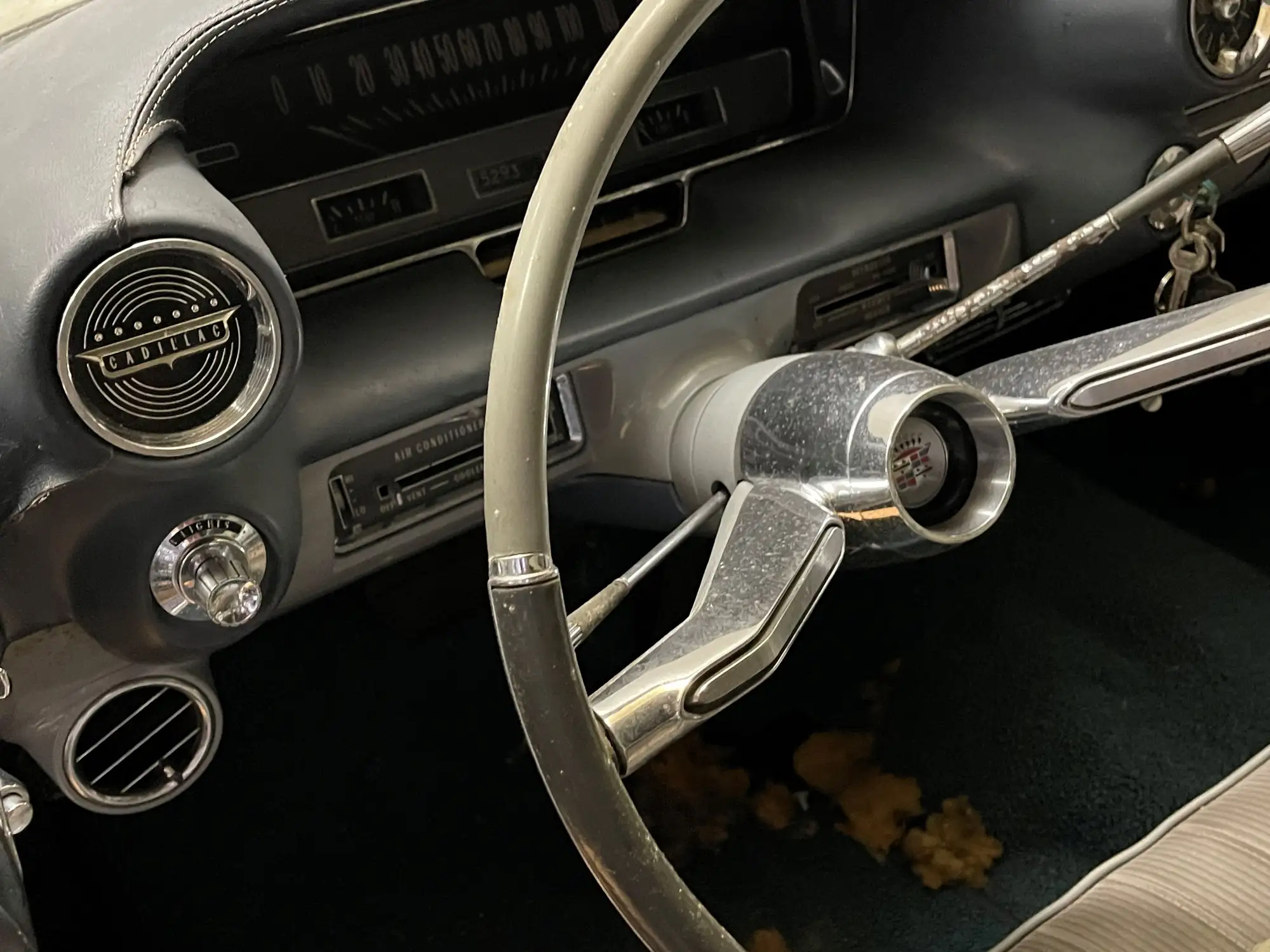 1960 Cadillac Coupe De Ville (Series 6300)-Sold