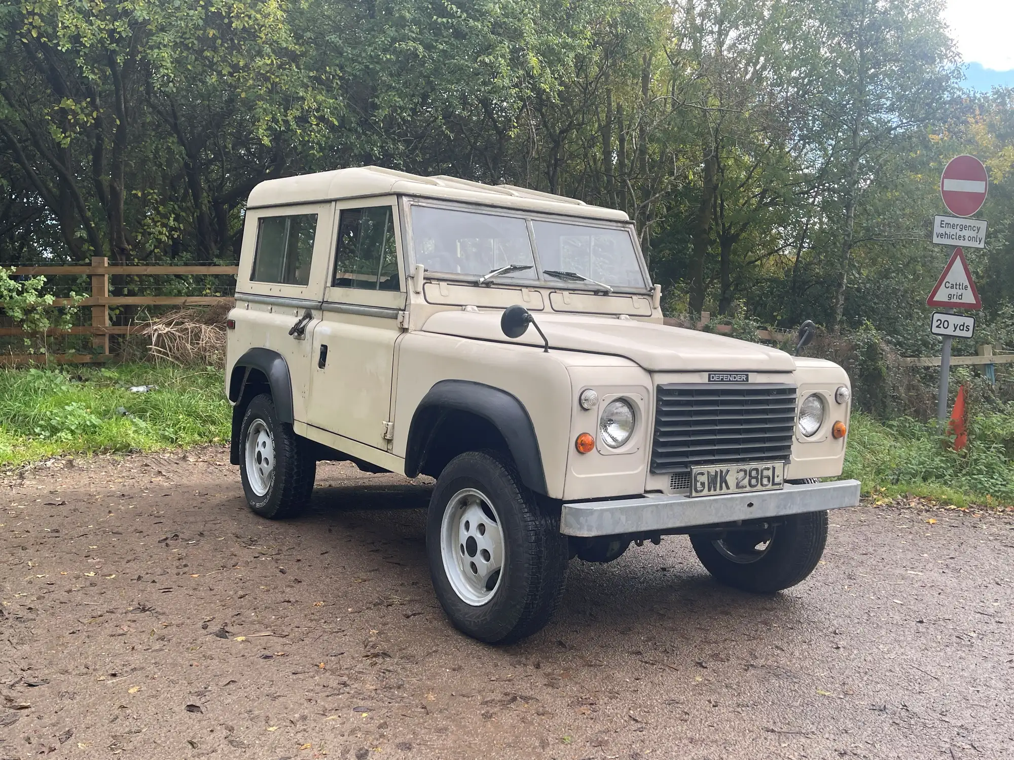 Iconic Auctioneers | 1973 Land Rover Series III 88' Station Wagon