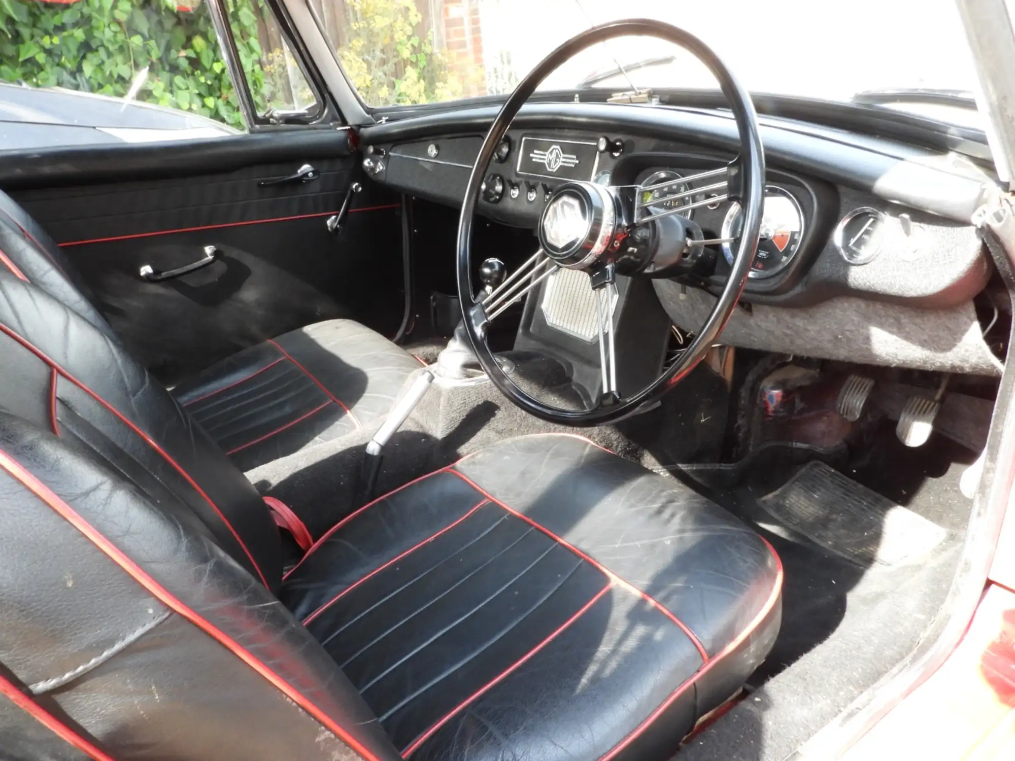 1966 MG B Roadster - For Sale 