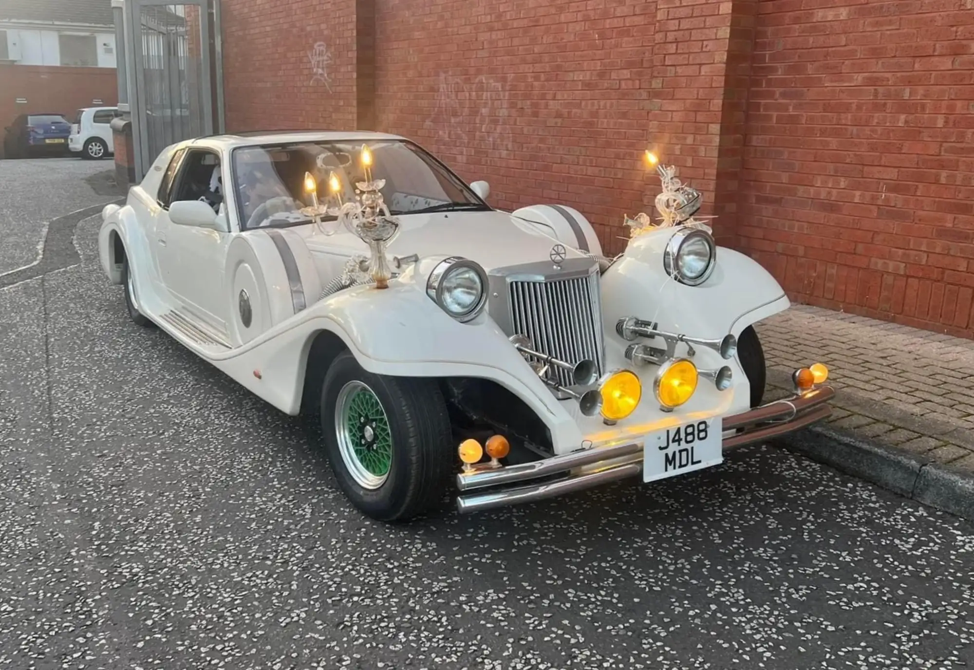 Iconic Auctioneers | 1991 Mitsuoka Le-Seyde - “as seen on tv”-Sold