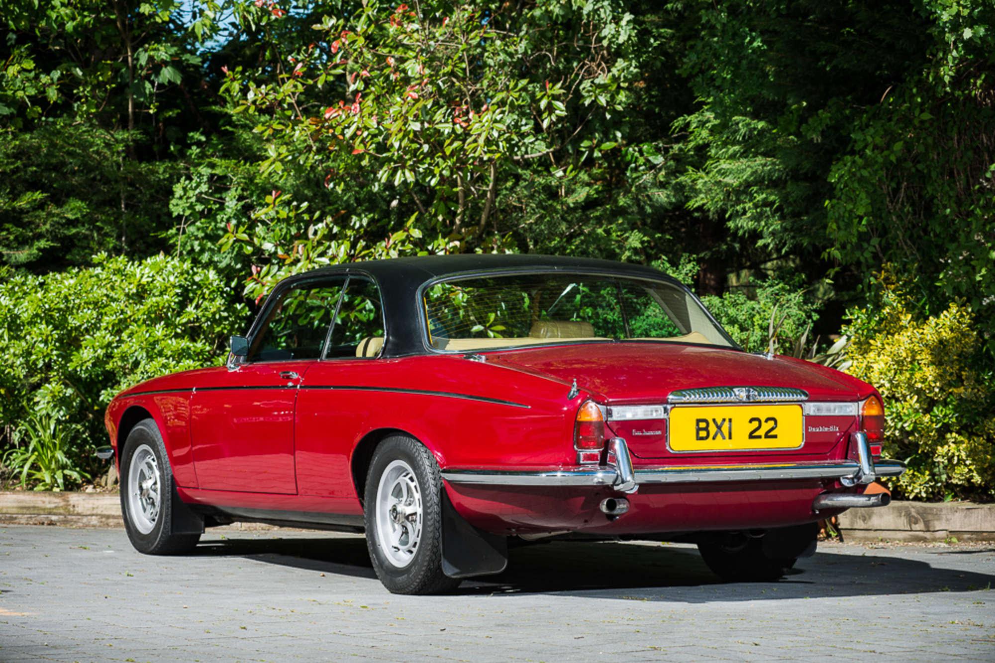 1977 Daimler Double-Six Coupé-Sold