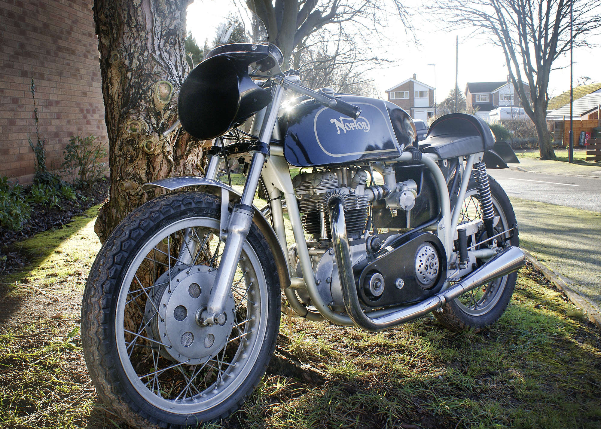 Triton 650 Pre-Unit Café Racer-Auction Lot