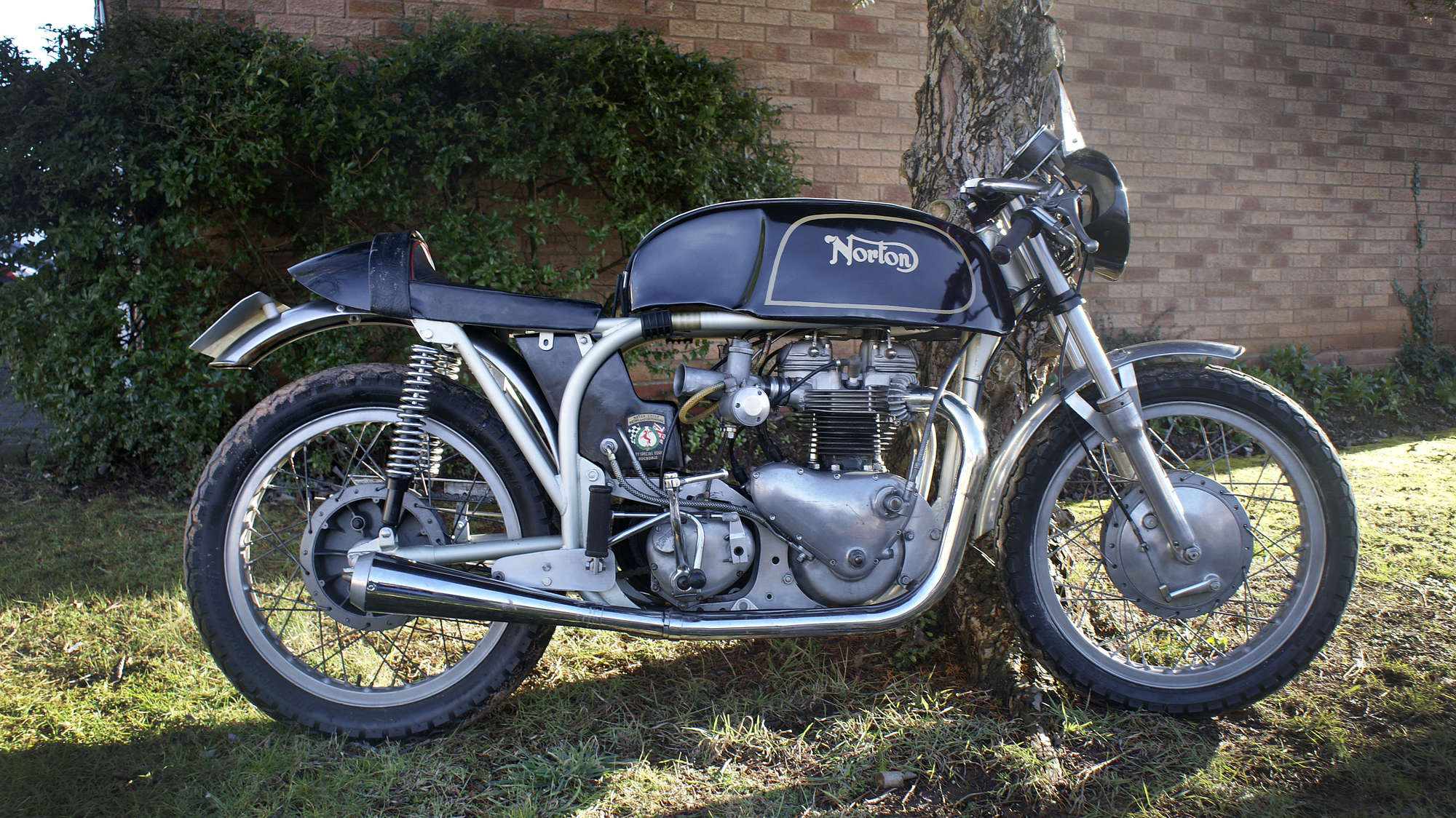 Triton 650 Pre-Unit Café Racer-Auction Lot