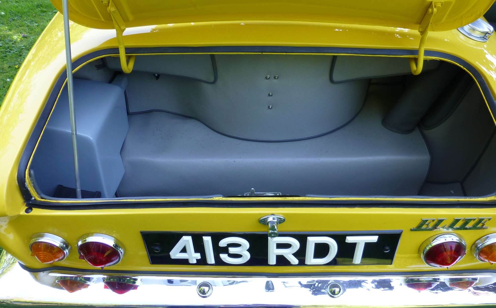 1962 Lotus Elite S2 Type 14-Auction Lot